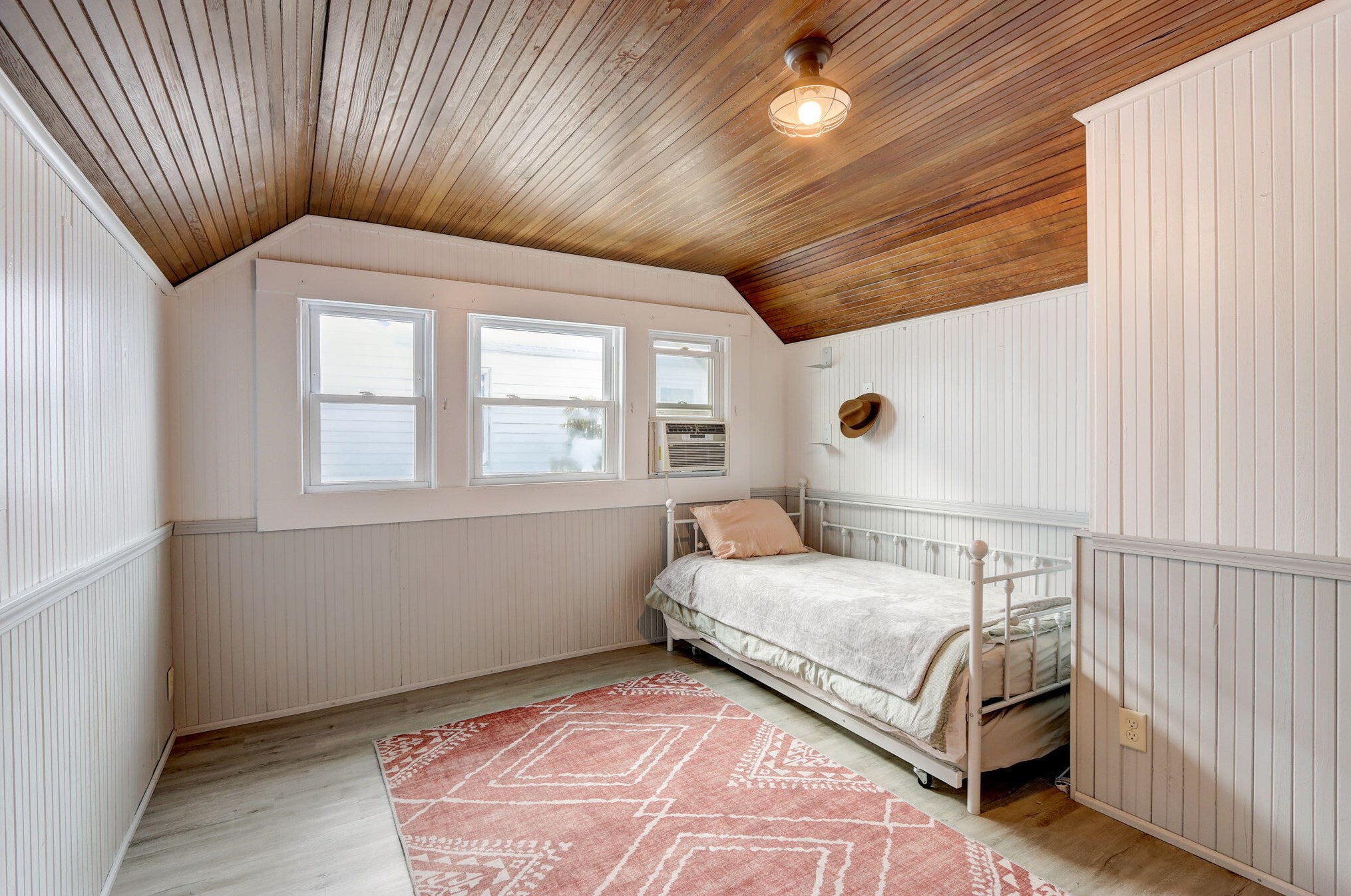 2113 55th St, Milwaukee WI  53219-1503 exterior