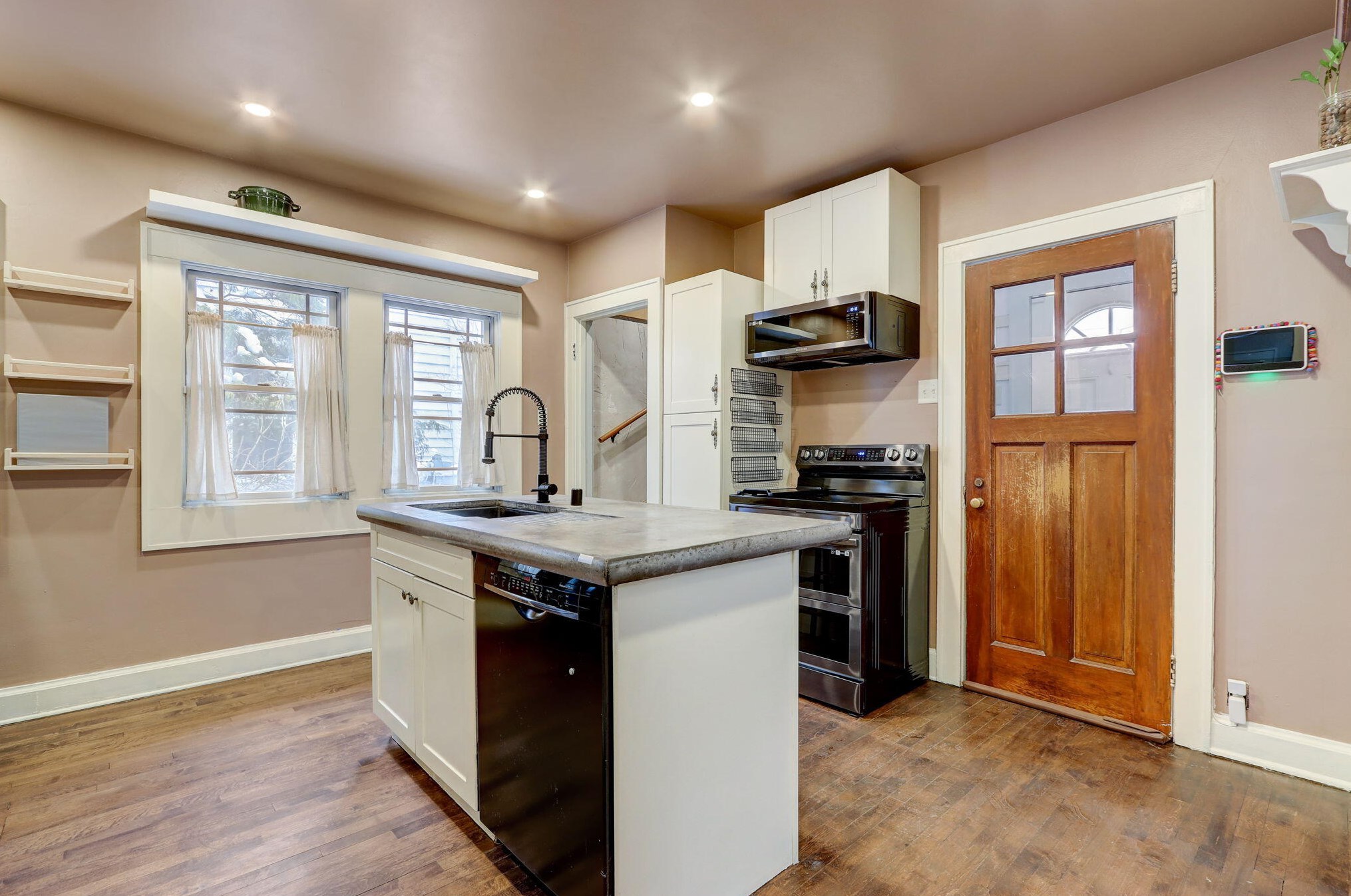 2113 55th St, Milwaukee WI  53219-1503 exterior