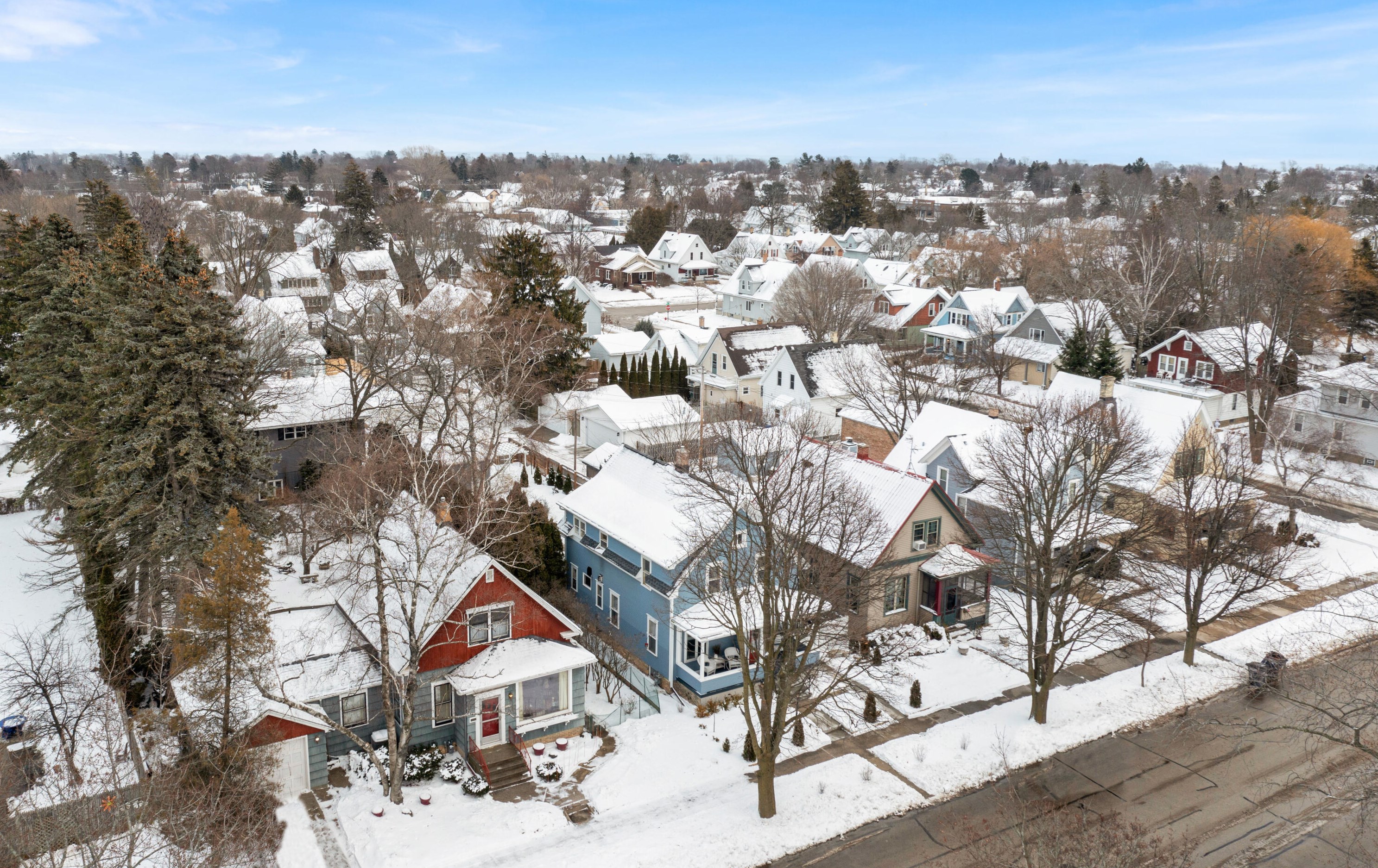2013 10th St, Sheboygan WI  53081-2627 exterior