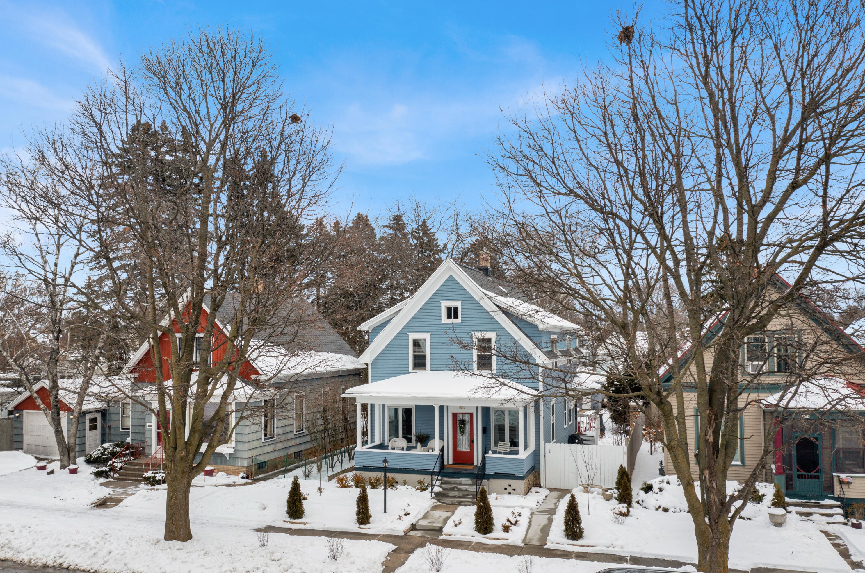 2013 10th St, Sheboygan WI  53081-2627 exterior