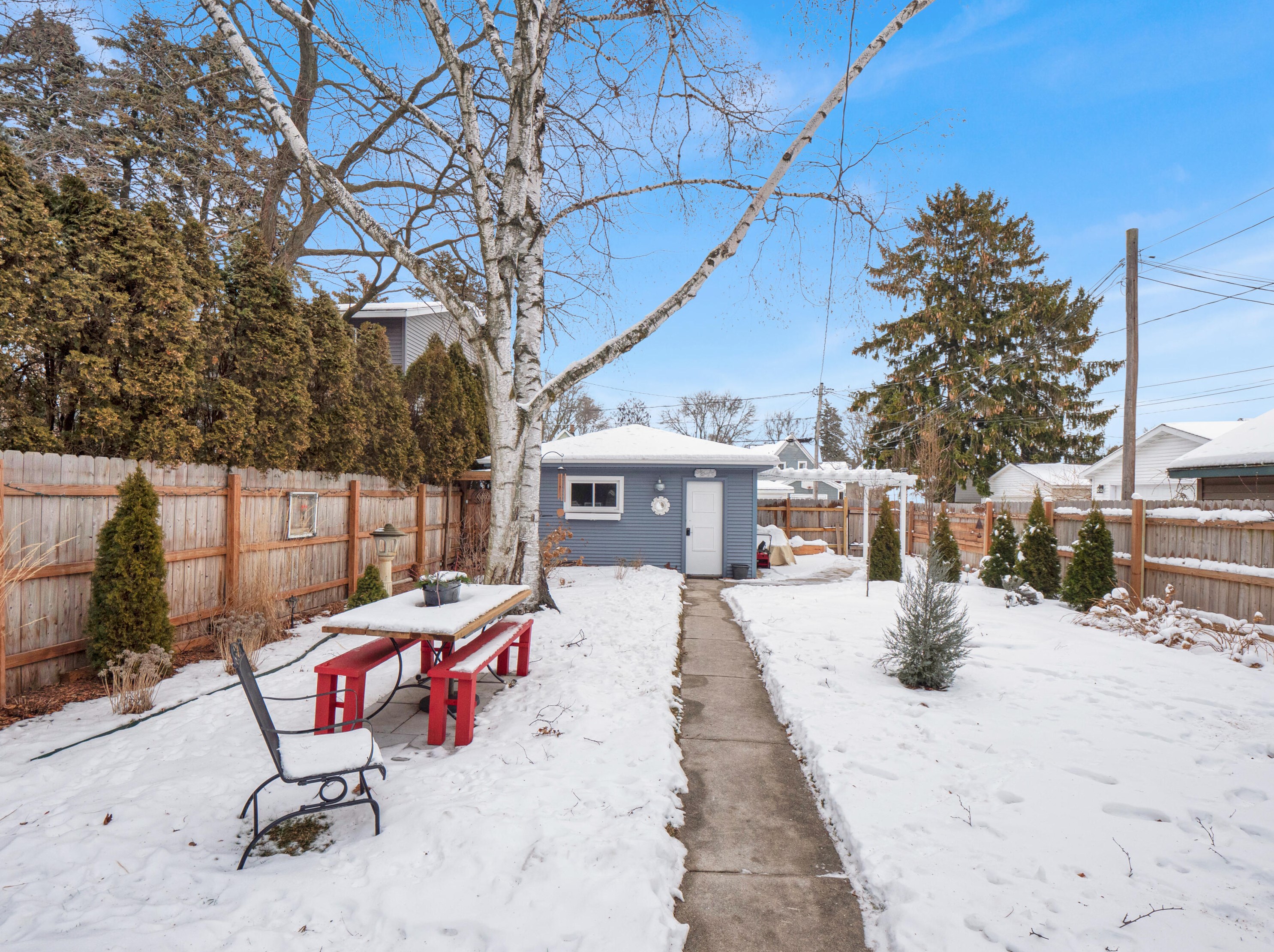 2013 10th St, Sheboygan WI  53081-2627 exterior