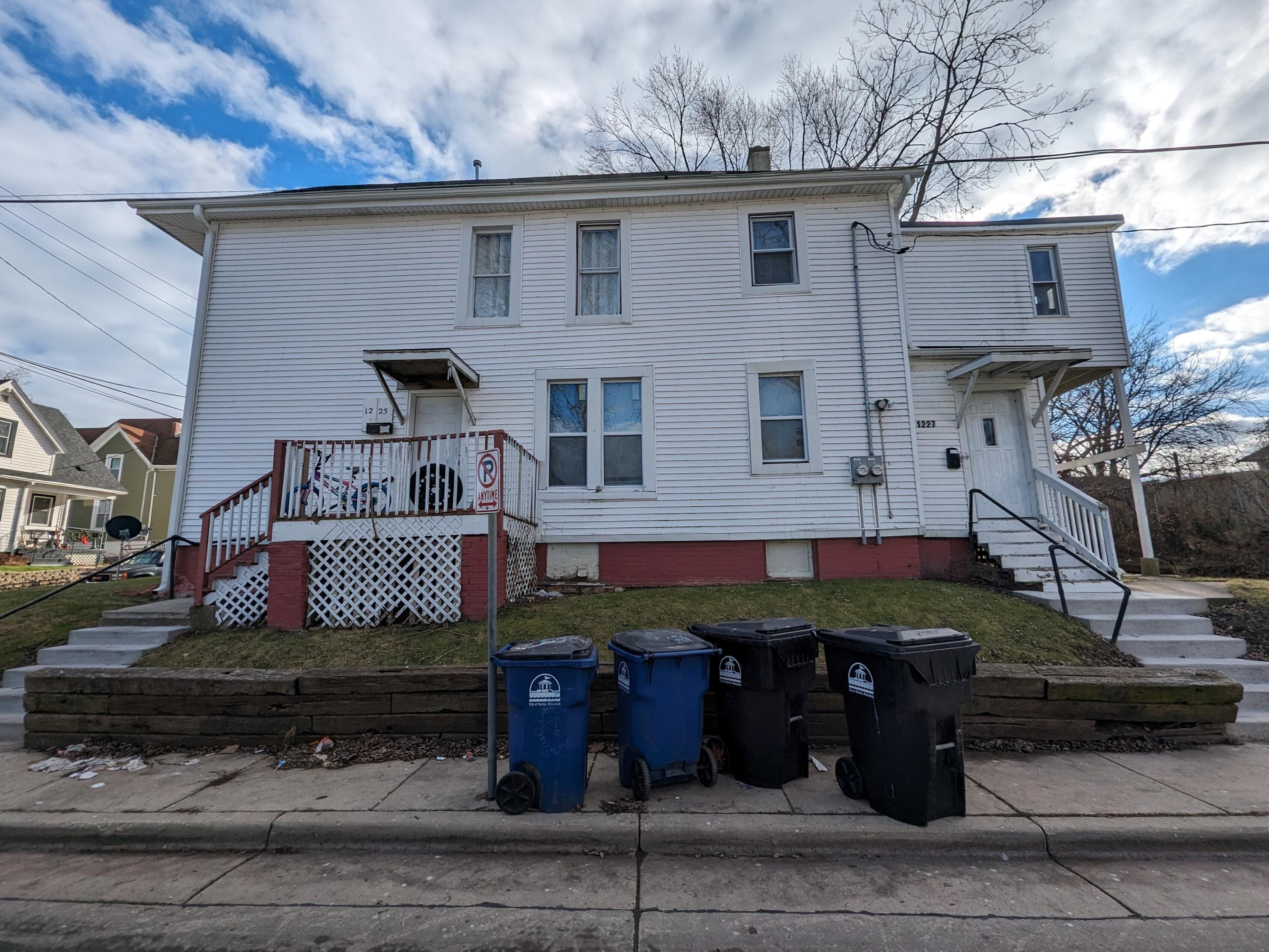 1225 Cherry St, Racine WI  53403-1318 exterior