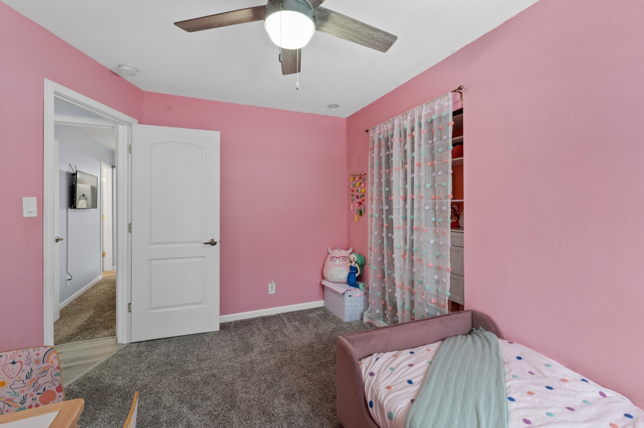 5727 Elaine Ave, Cudahy WI  53110-2517 exterior