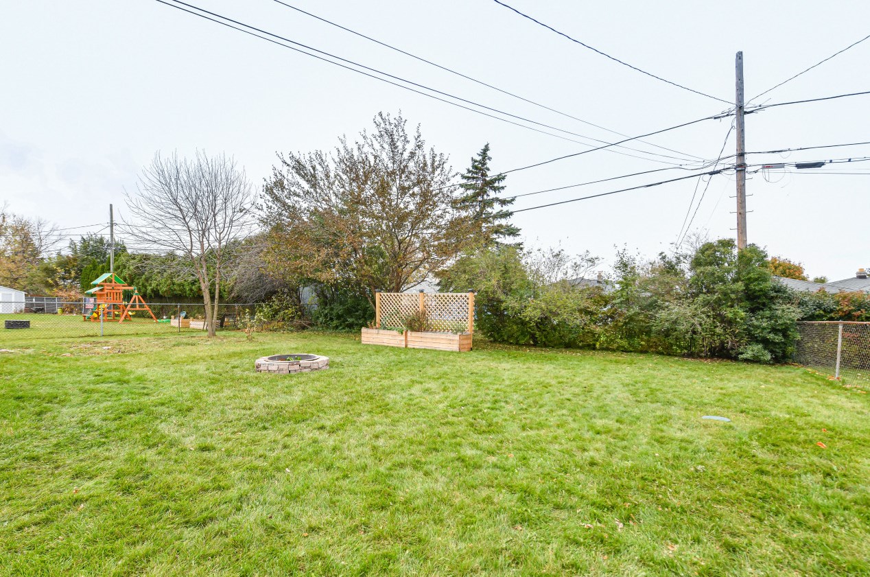 5727 Elaine Ave, Cudahy WI  53110-2517 exterior