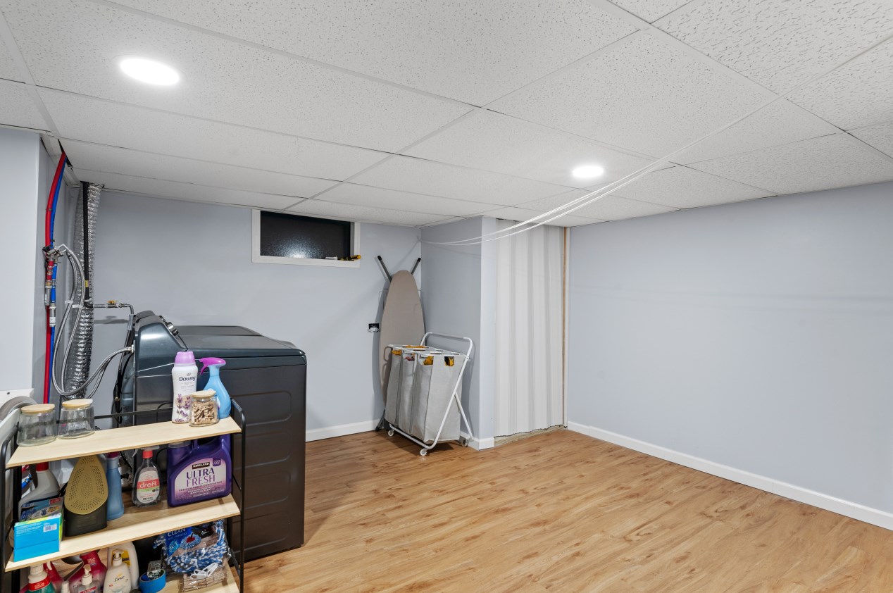 5727 Elaine Ave, Cudahy WI  53110-2517 exterior