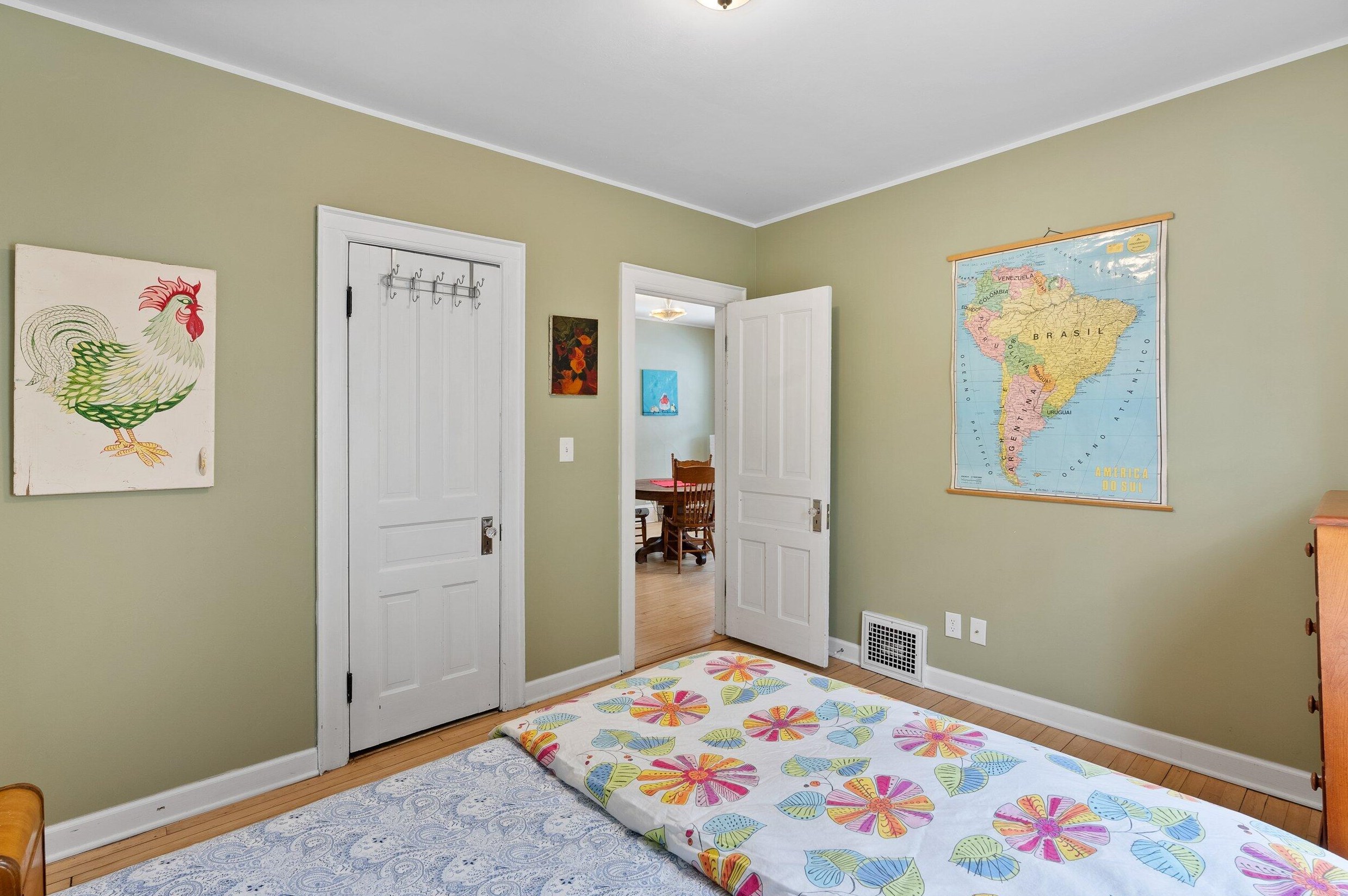 3250 Booth St, Milwaukee WI 53212-2136 exterior