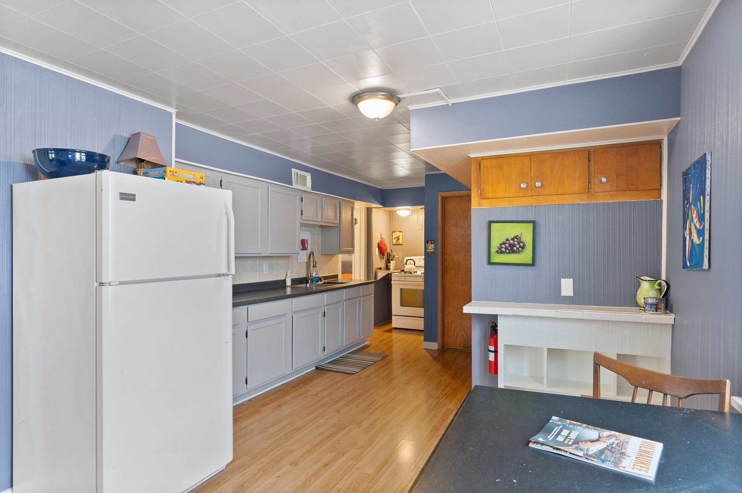 3250 Booth St, Milwaukee WI 53212-2136 exterior