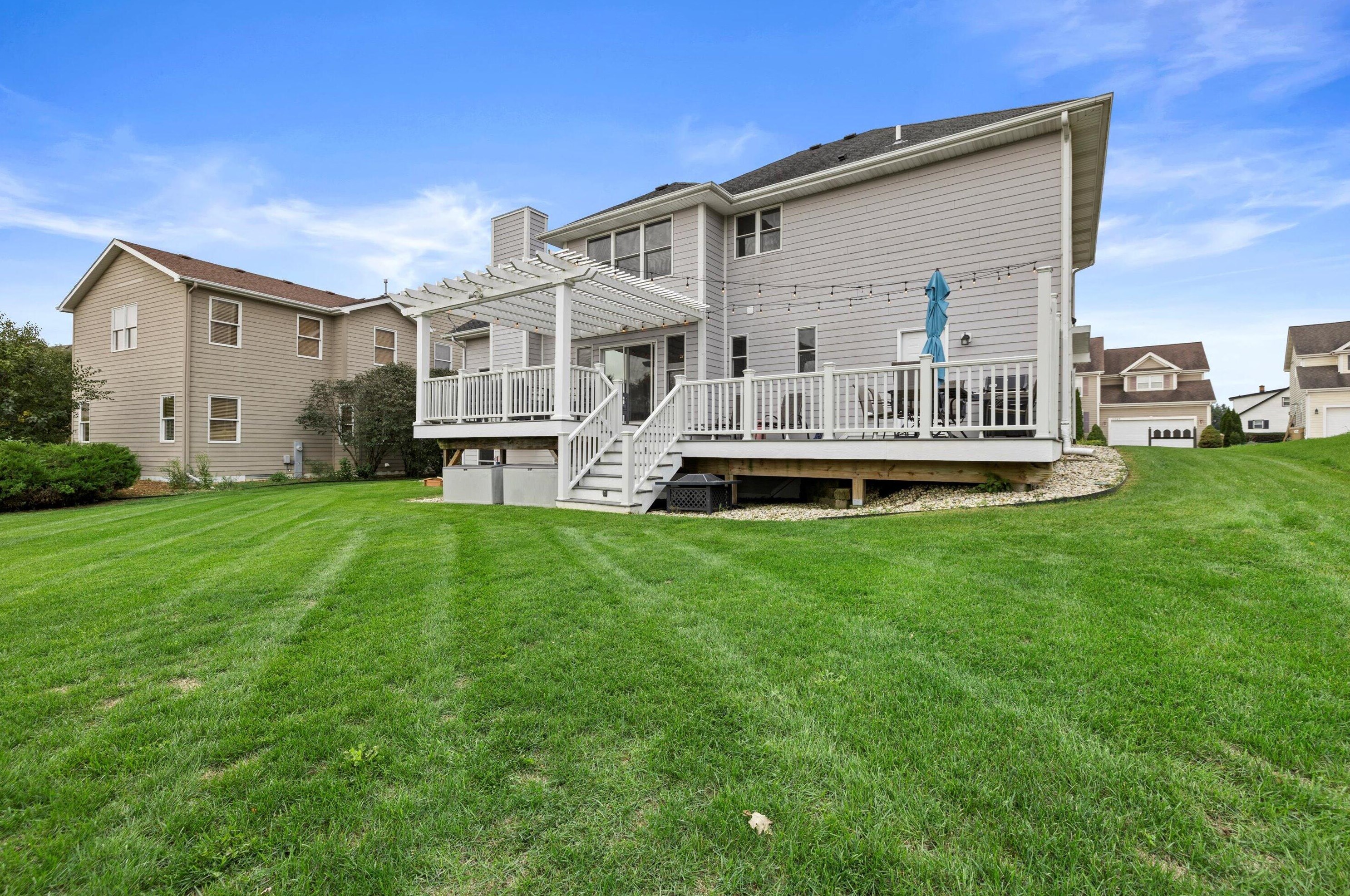 15540 73rd St, Kenosha WI  53142-8823 exterior