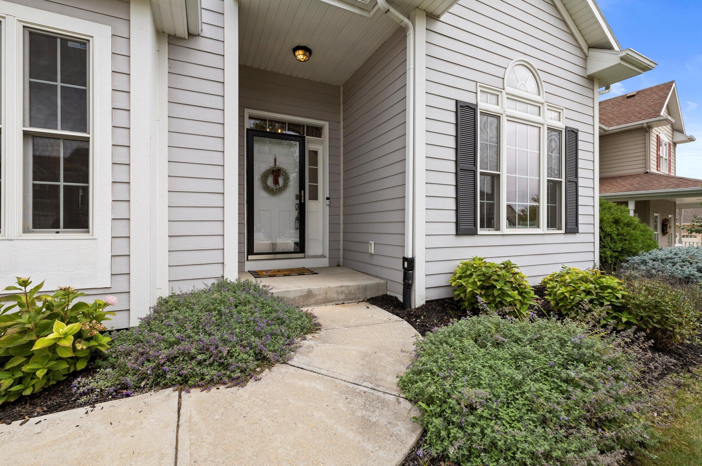15540 73rd St, Kenosha WI  53142-8823 exterior
