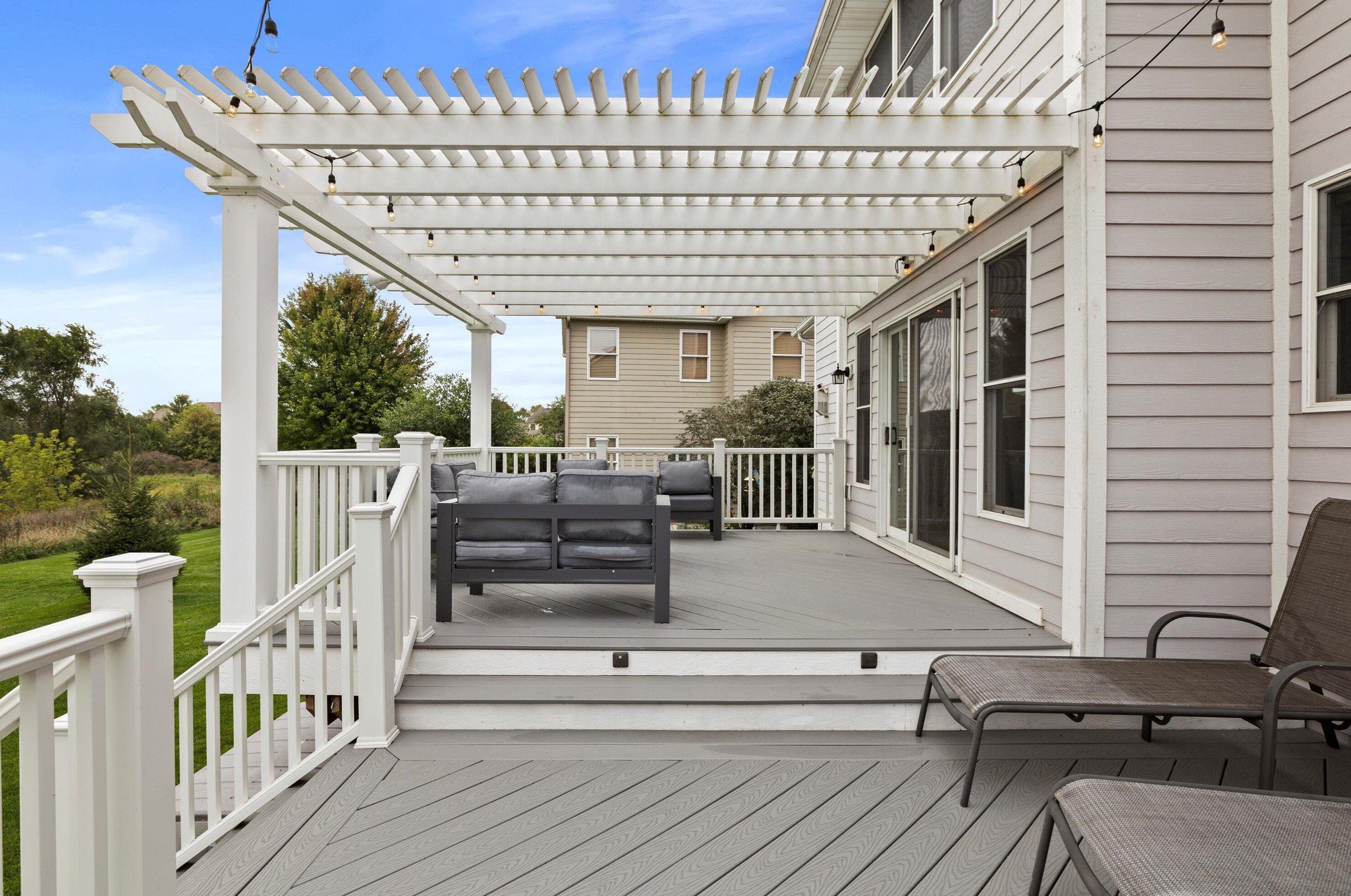 15540 73rd St, Kenosha WI  53142-8823 exterior