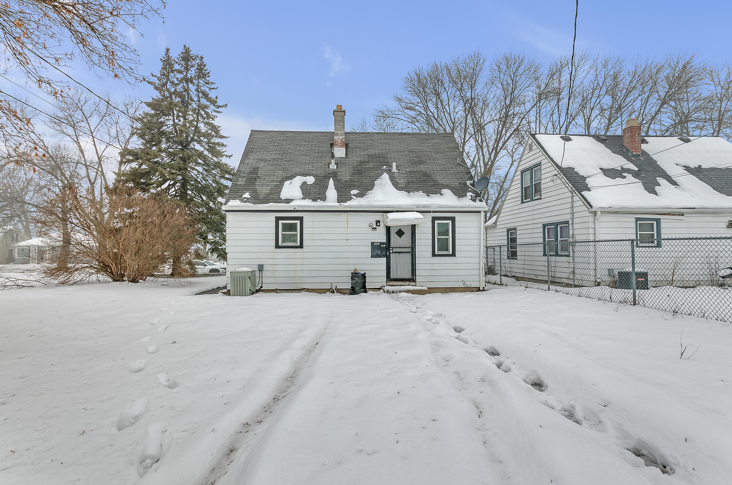 3616 36th St, Milwaukee WI  53216-3404 exterior