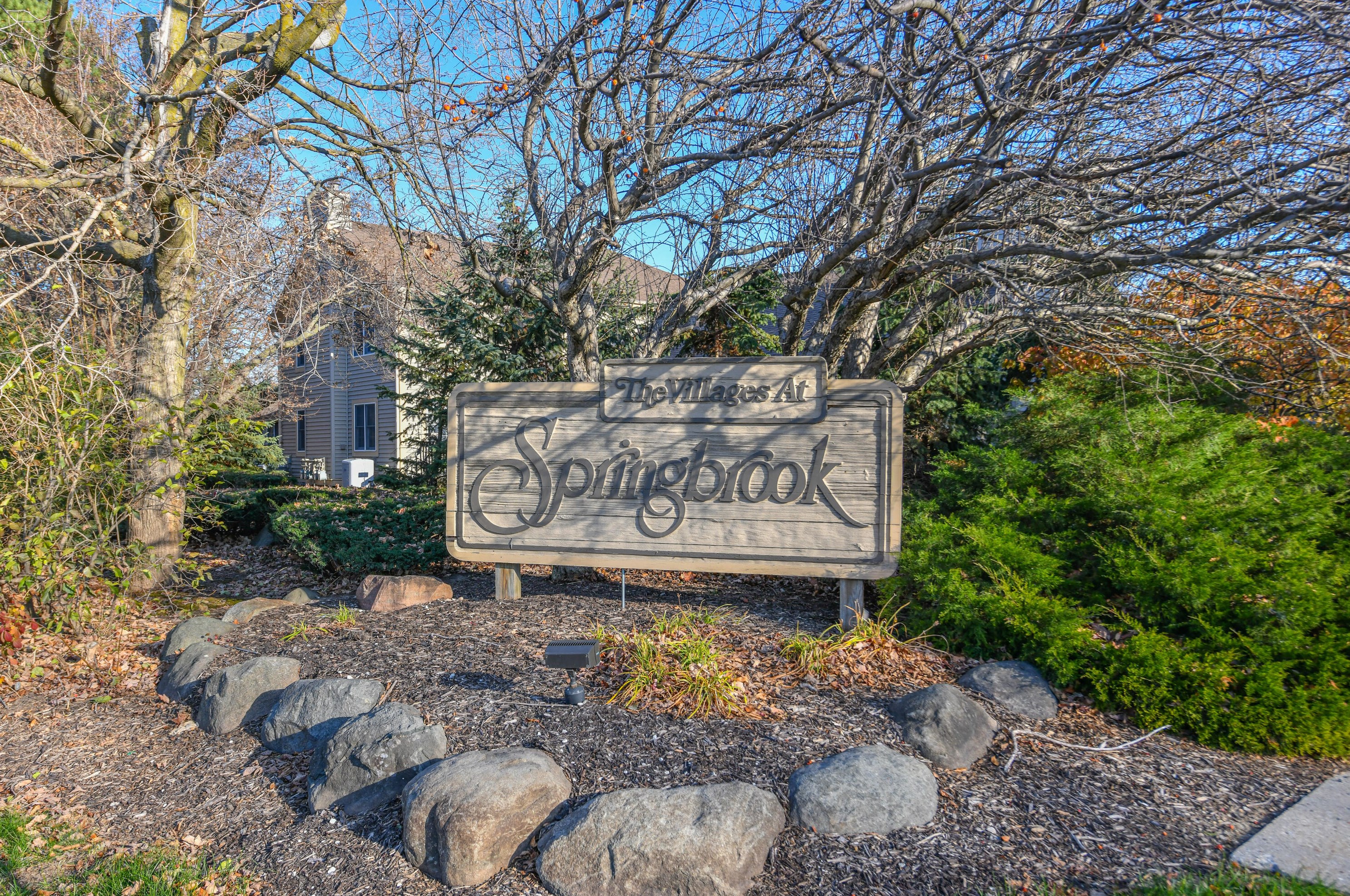 1925 Springbrook, Waukesha WI  53186-1289 exterior