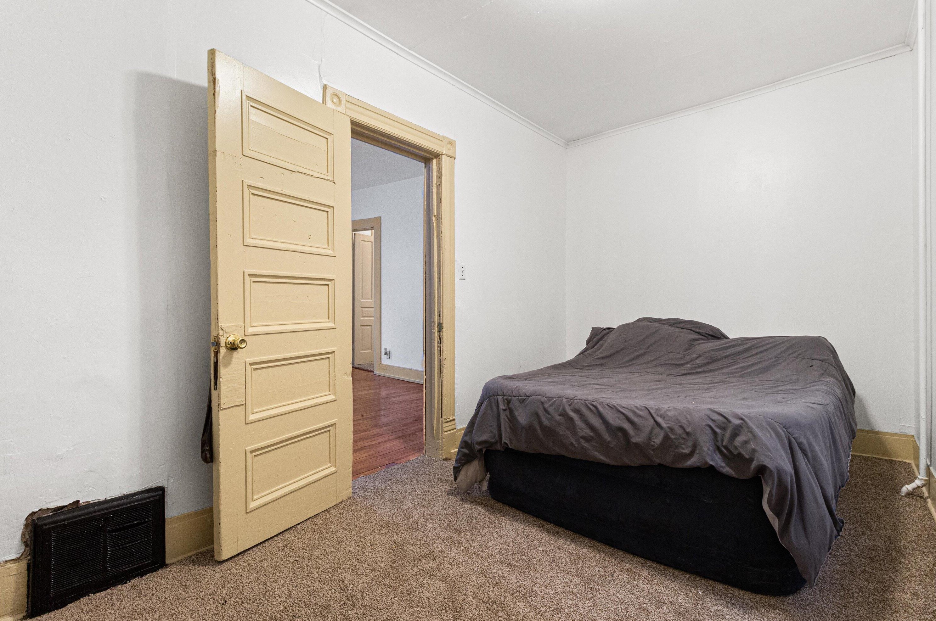 2622 20th St, Milwaukee WI 53215-3015 exterior