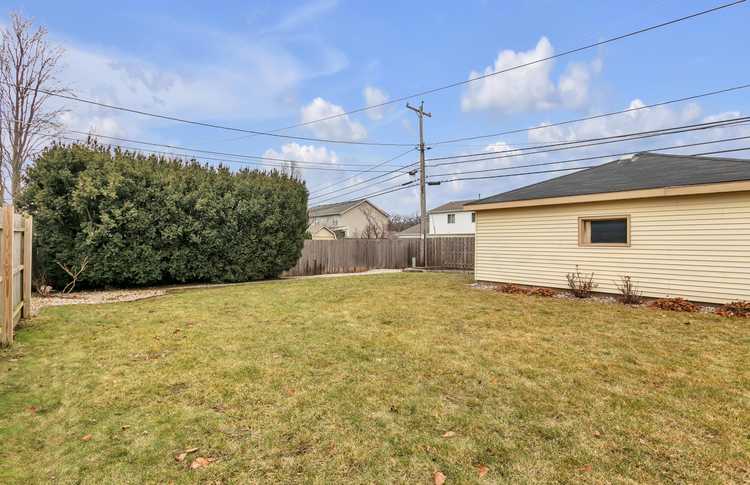 8614 36th Ave, Kenosha WI  53142-2540 exterior