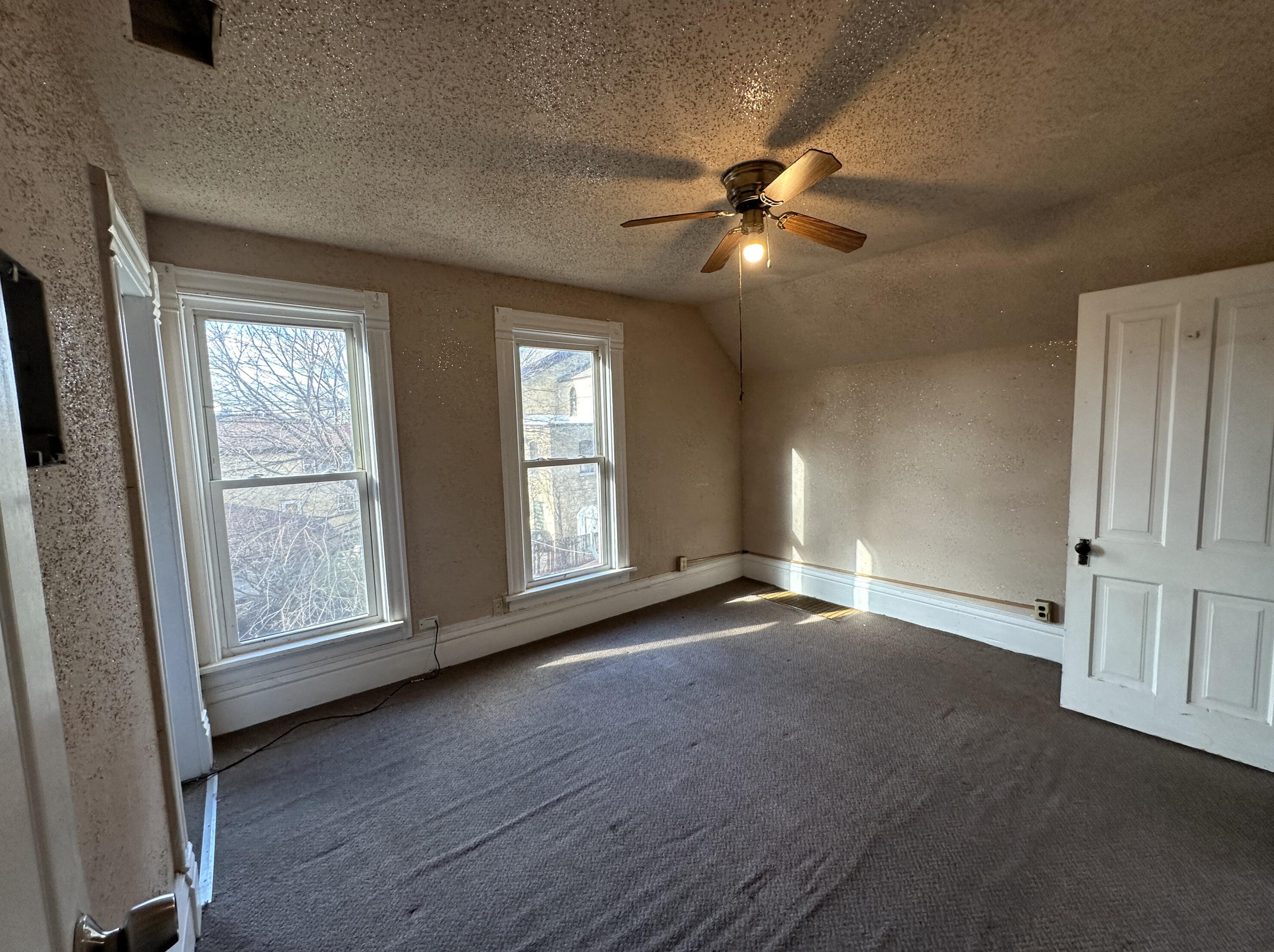 820 College Ave, Racine WI  53403-1417 exterior