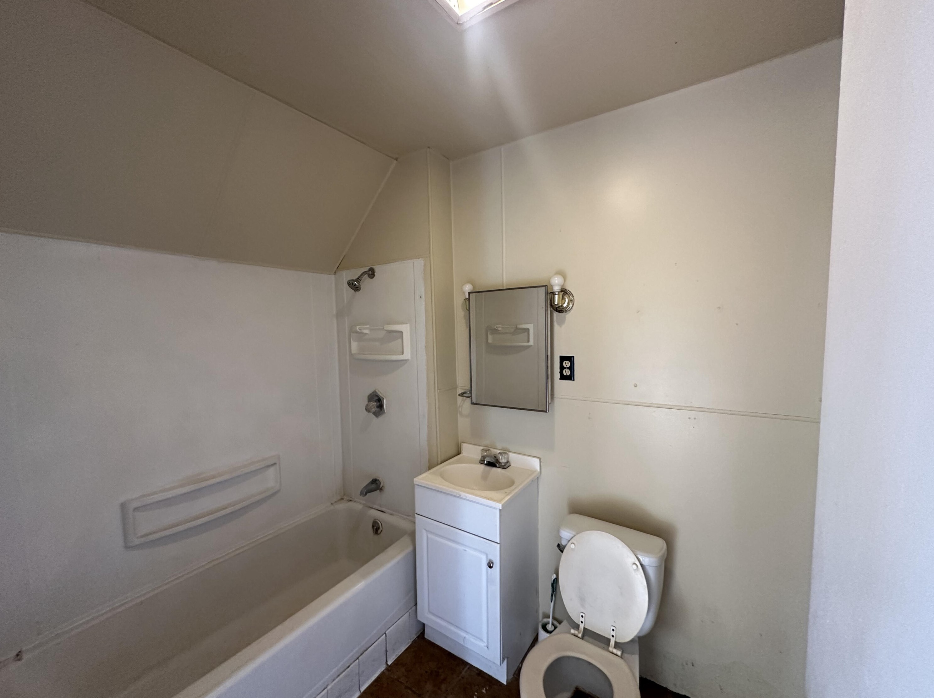 820 College Ave, Racine WI  53403-1417 exterior