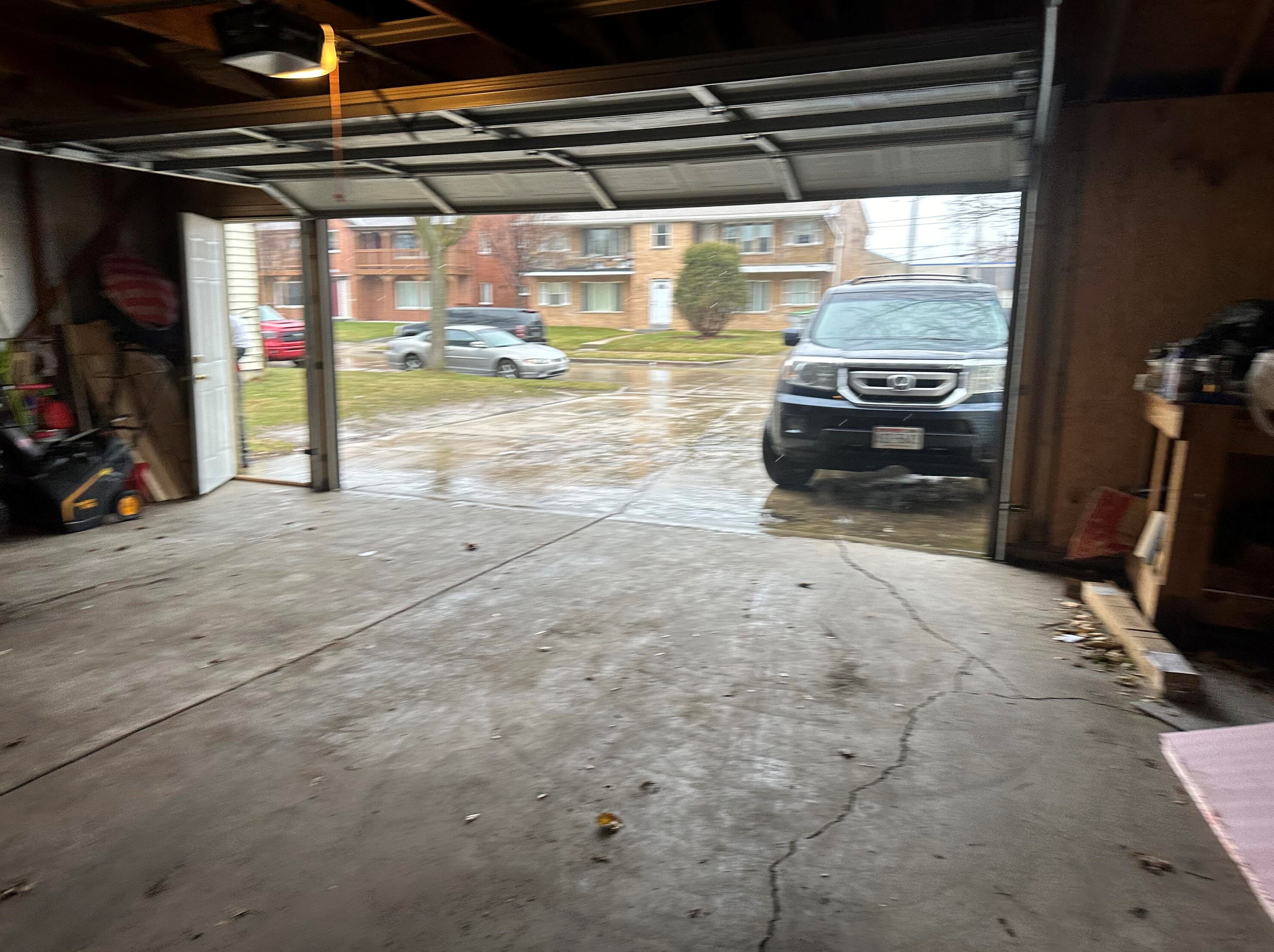 6052 62nd St, Milwaukee WI 53218-1505 exterior