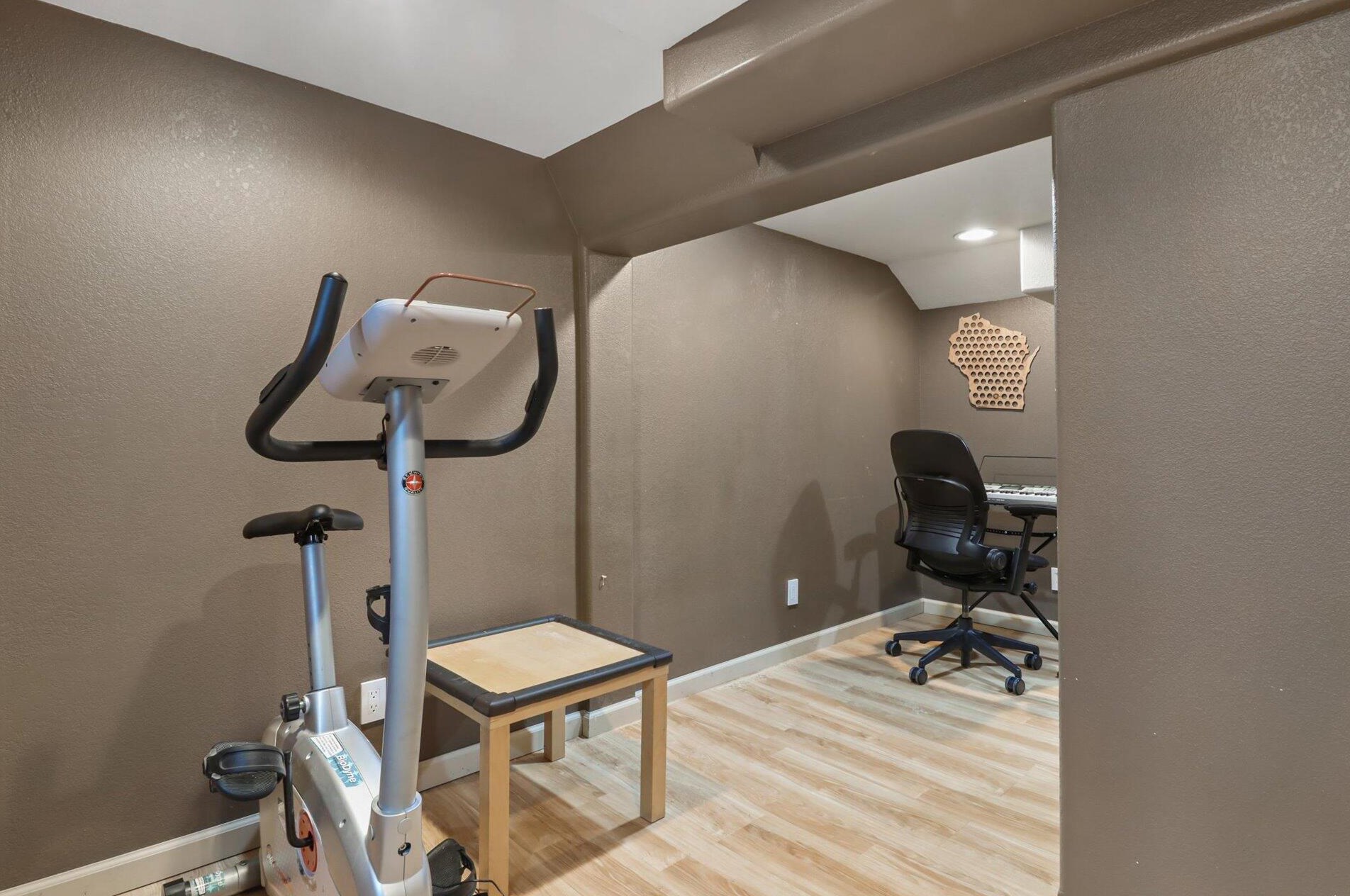 7721 28 Ave, Kenosha WI 53143-5620 exterior