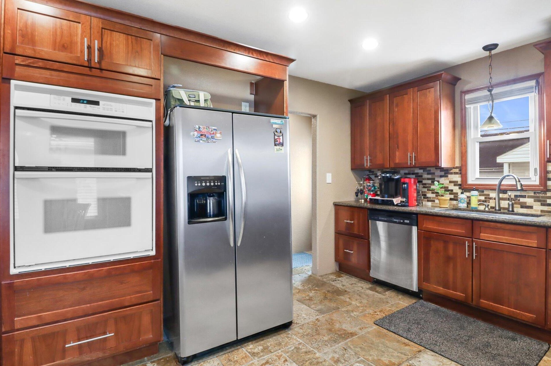 7721 28 Ave, Kenosha WI 53143-5620 exterior