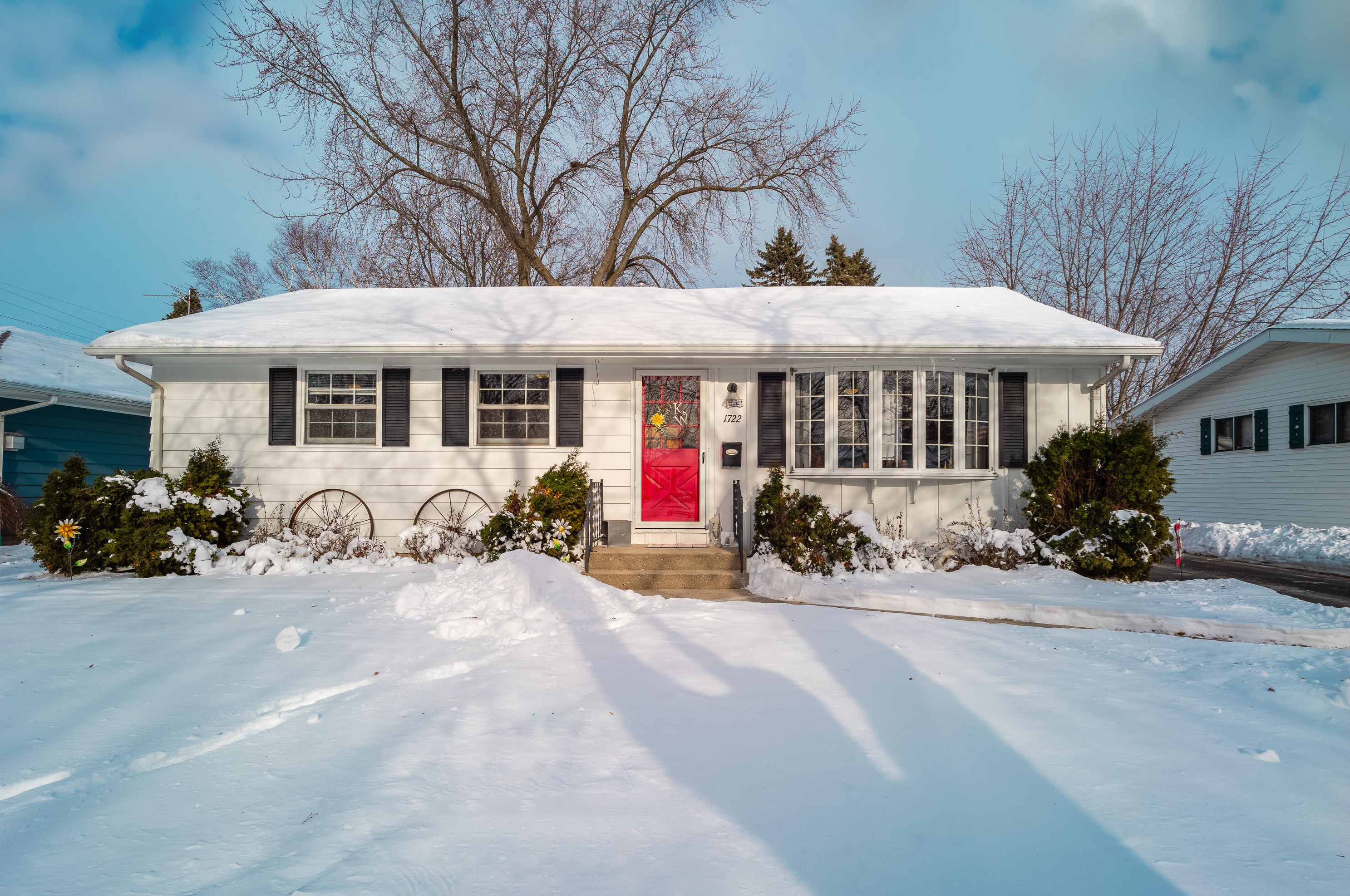 1722 Nagle Ave, Manitowoc WI  54220-1829 exterior
