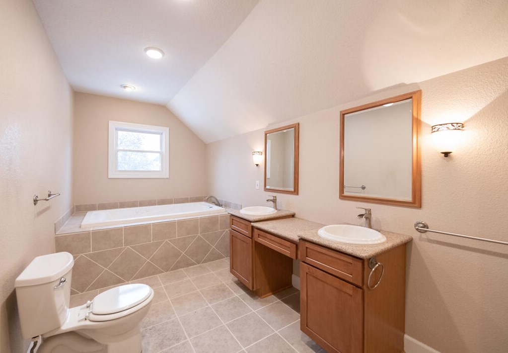 428 Ontario Ave, Sheboygan WI  53081-4136 exterior