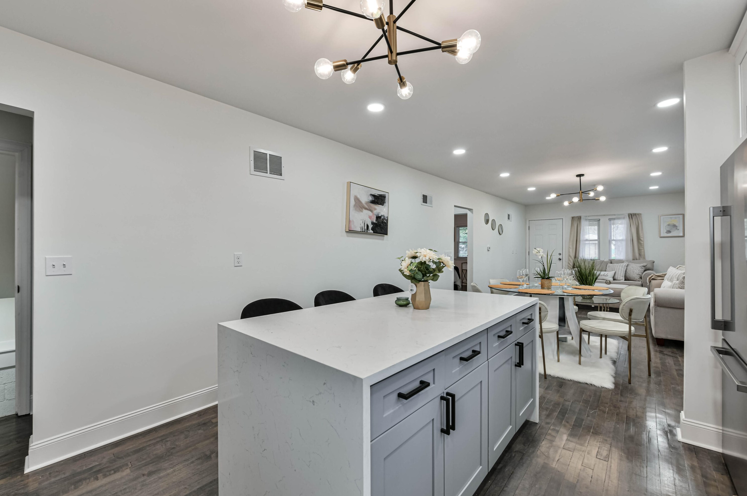 4235 92nd St, Milwaukee WI  53228-2133 exterior