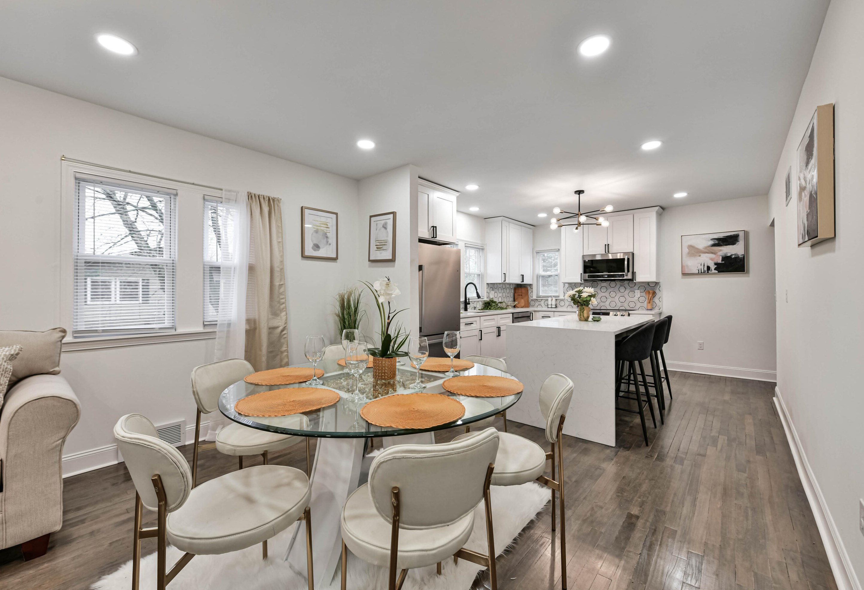 4235 92nd St, Milwaukee WI  53228-2133 exterior