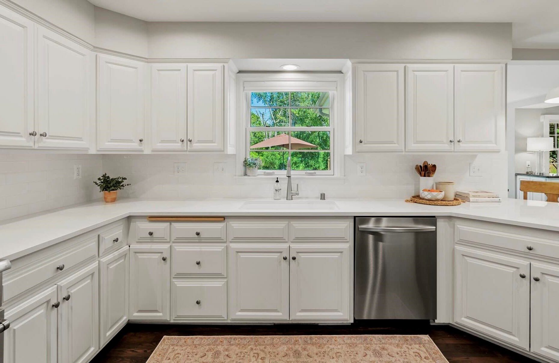 9506 Apple Blossom Ln, Milwaukee WI 53217-4401 exterior