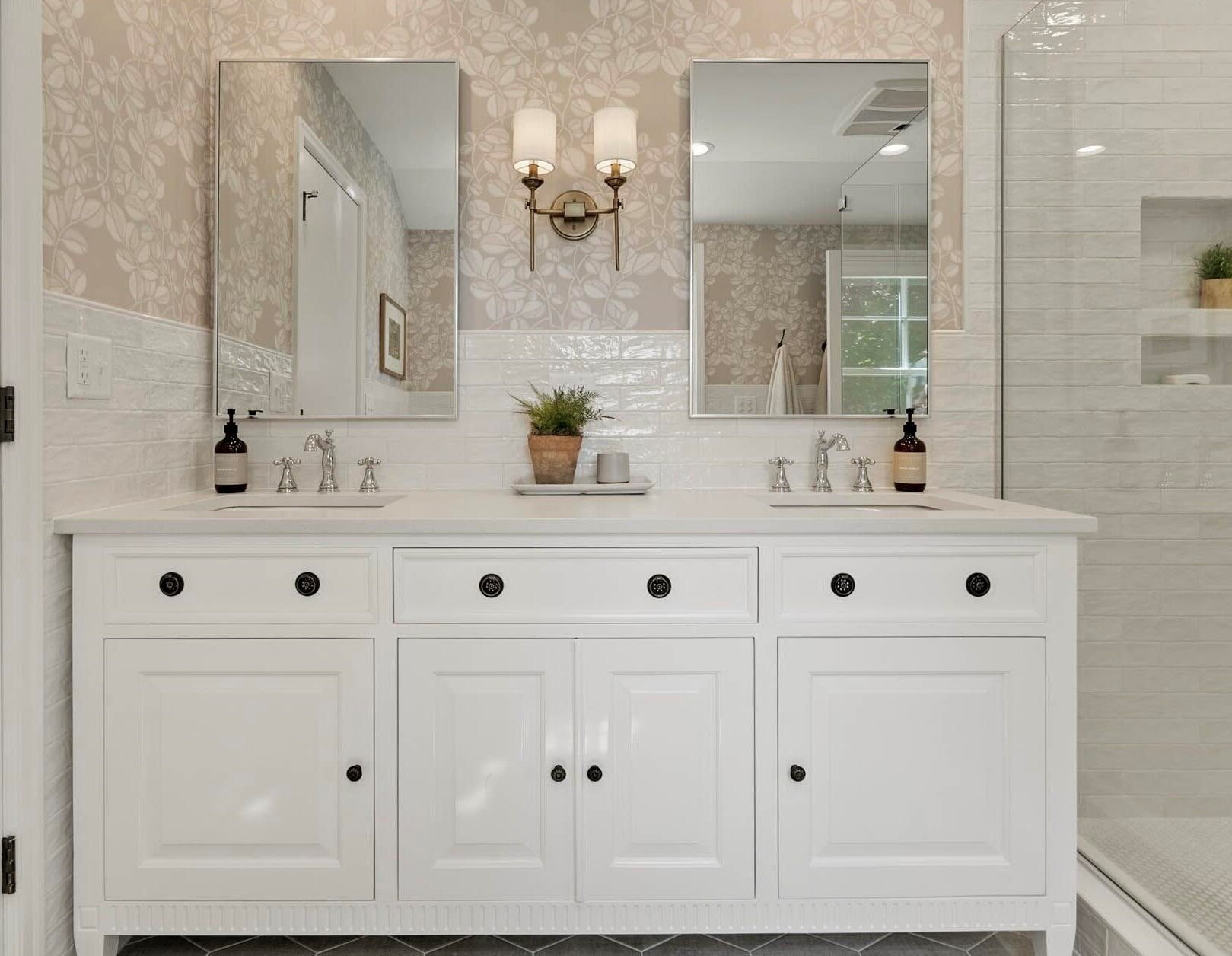 9506 Apple Blossom Ln, Milwaukee WI 53217-4401 exterior