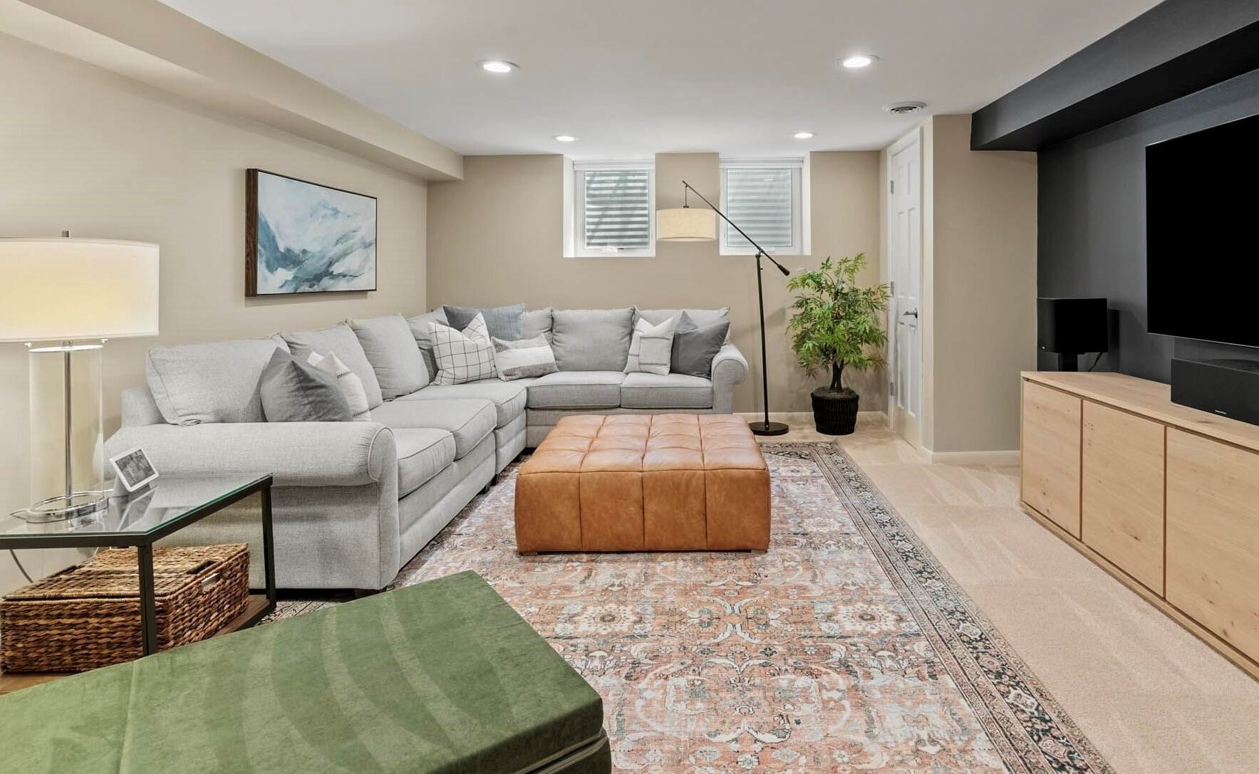 9506 Apple Blossom Ln, Milwaukee WI 53217-4401 exterior