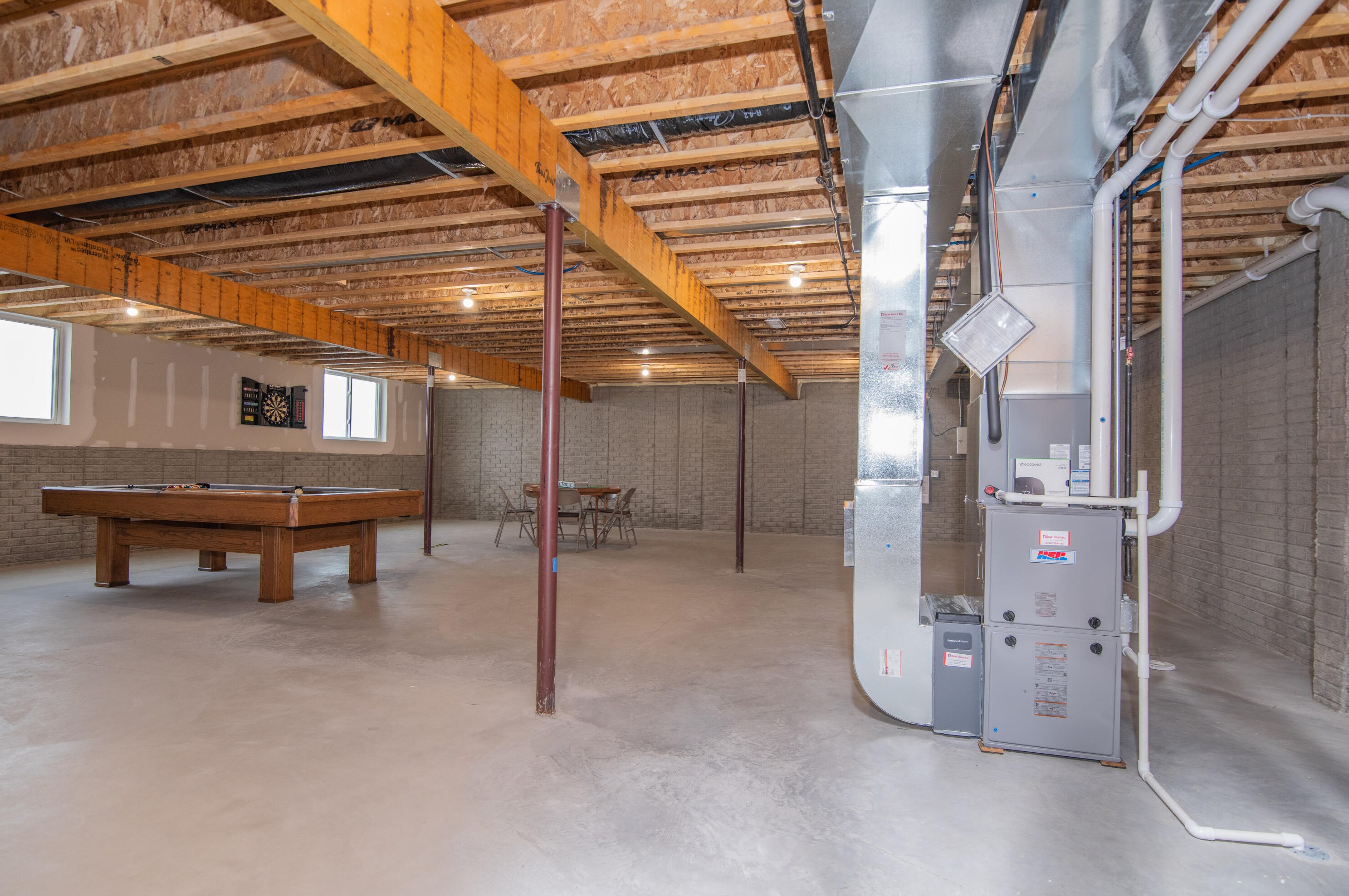 681 Spur Rd, Slinger WI  53086-9293 exterior