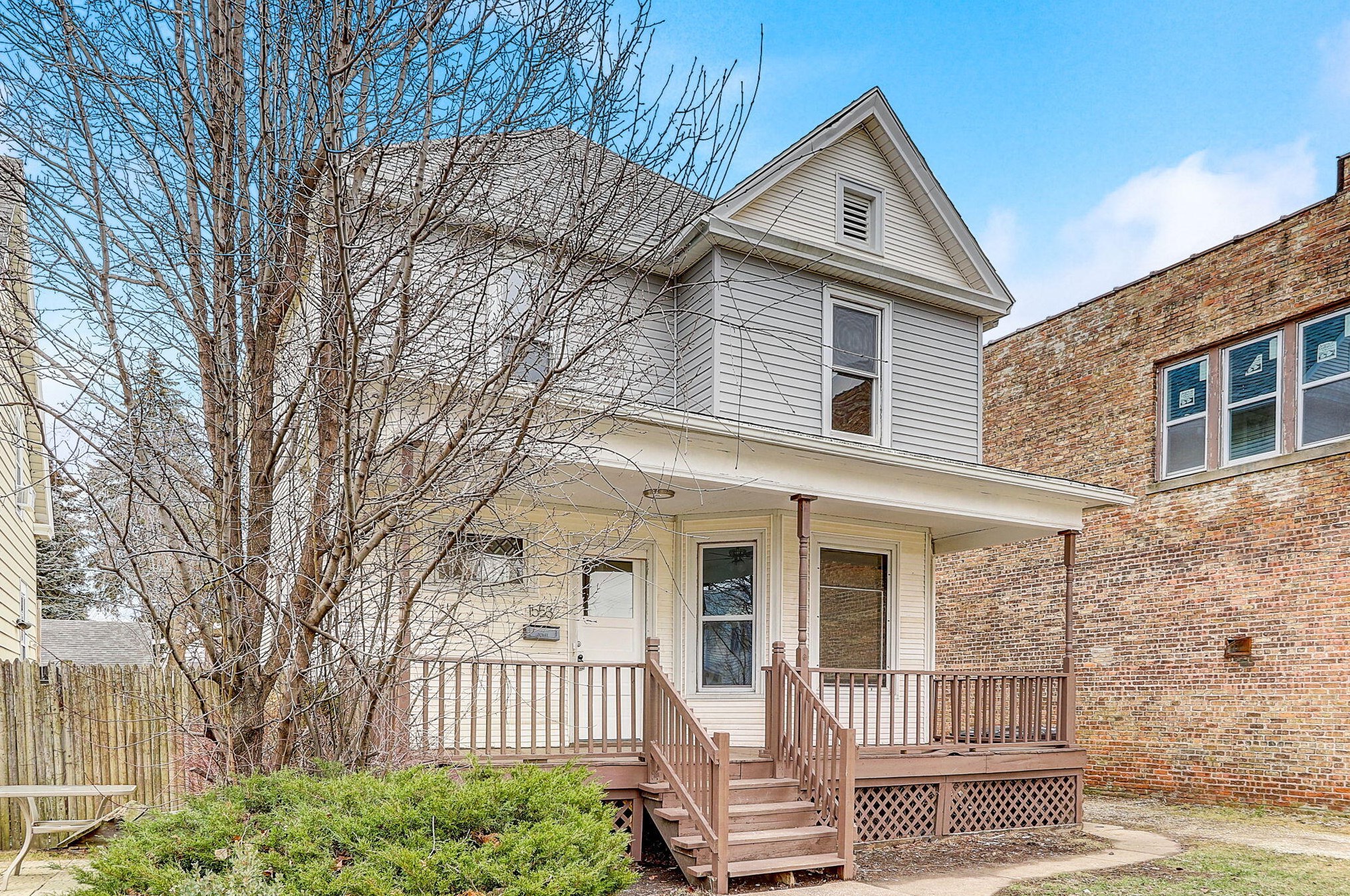 1553 Taylor Ave, Racine WI  53403-2172 exterior