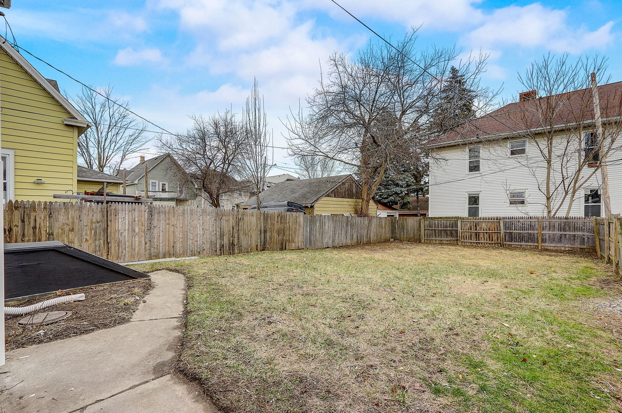 1553 Taylor Ave, Racine WI  53403-2172 exterior