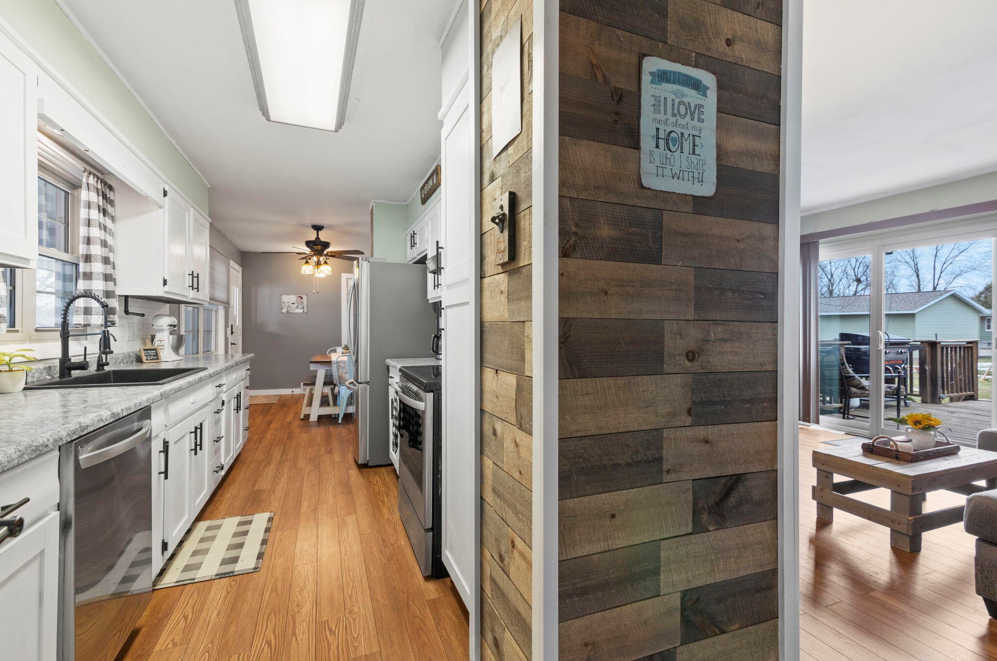 1117 Maple St, Fort Atkinson WI  53538-2523 exterior