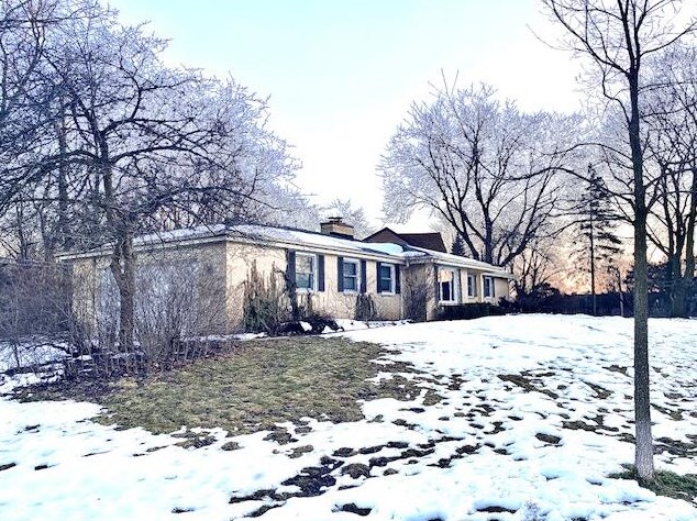 2598 Normandy Ln, Milwaukee WI  53226-1021 exterior
