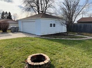 6801 Kinnickinnic Riv Pkwy, Milwaukee WI 53219-2931 exterior