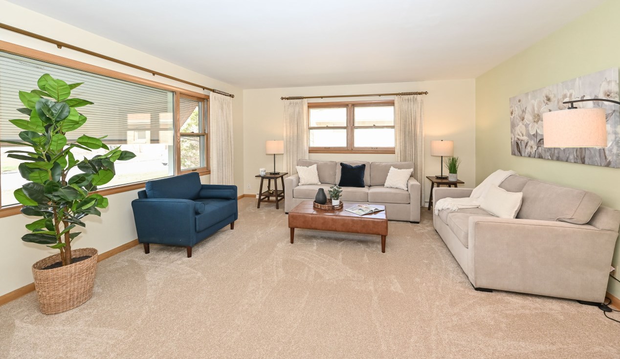 3708 101, Milwaukee WI 53222-2309 exterior