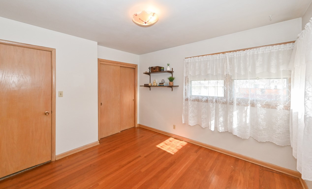 3708 101, Milwaukee WI 53222-2309 exterior