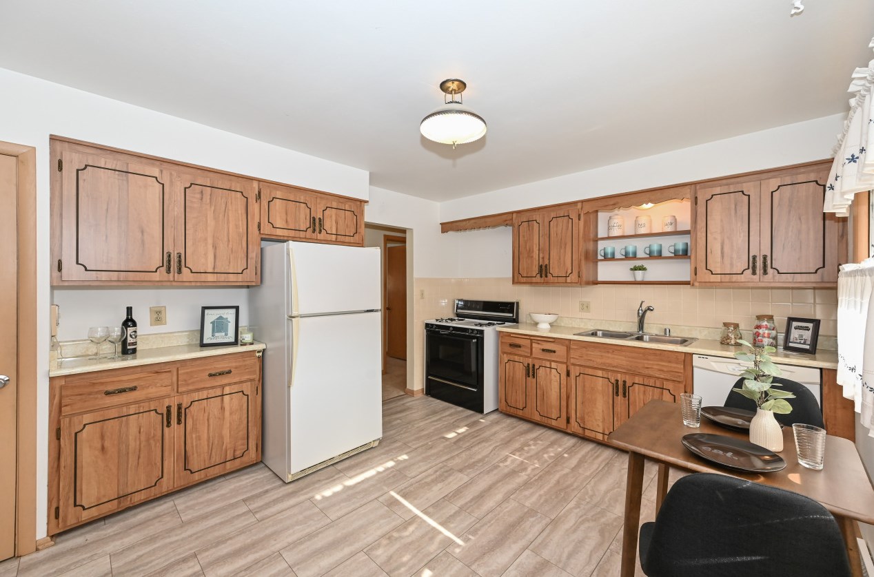 3708 101, Milwaukee WI 53222-2309 exterior