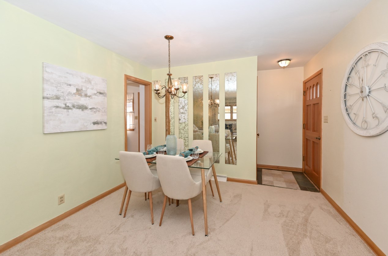 3708 101, Milwaukee WI 53222-2309 exterior