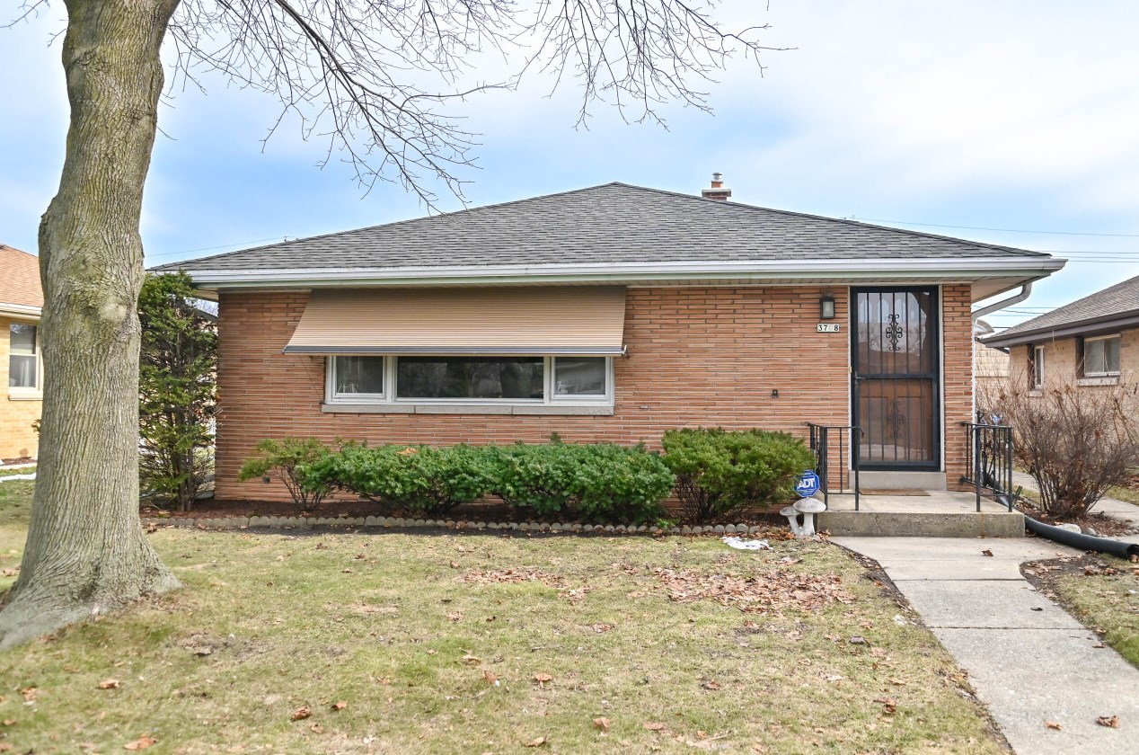 3708 101, Milwaukee WI 53222-2309 exterior