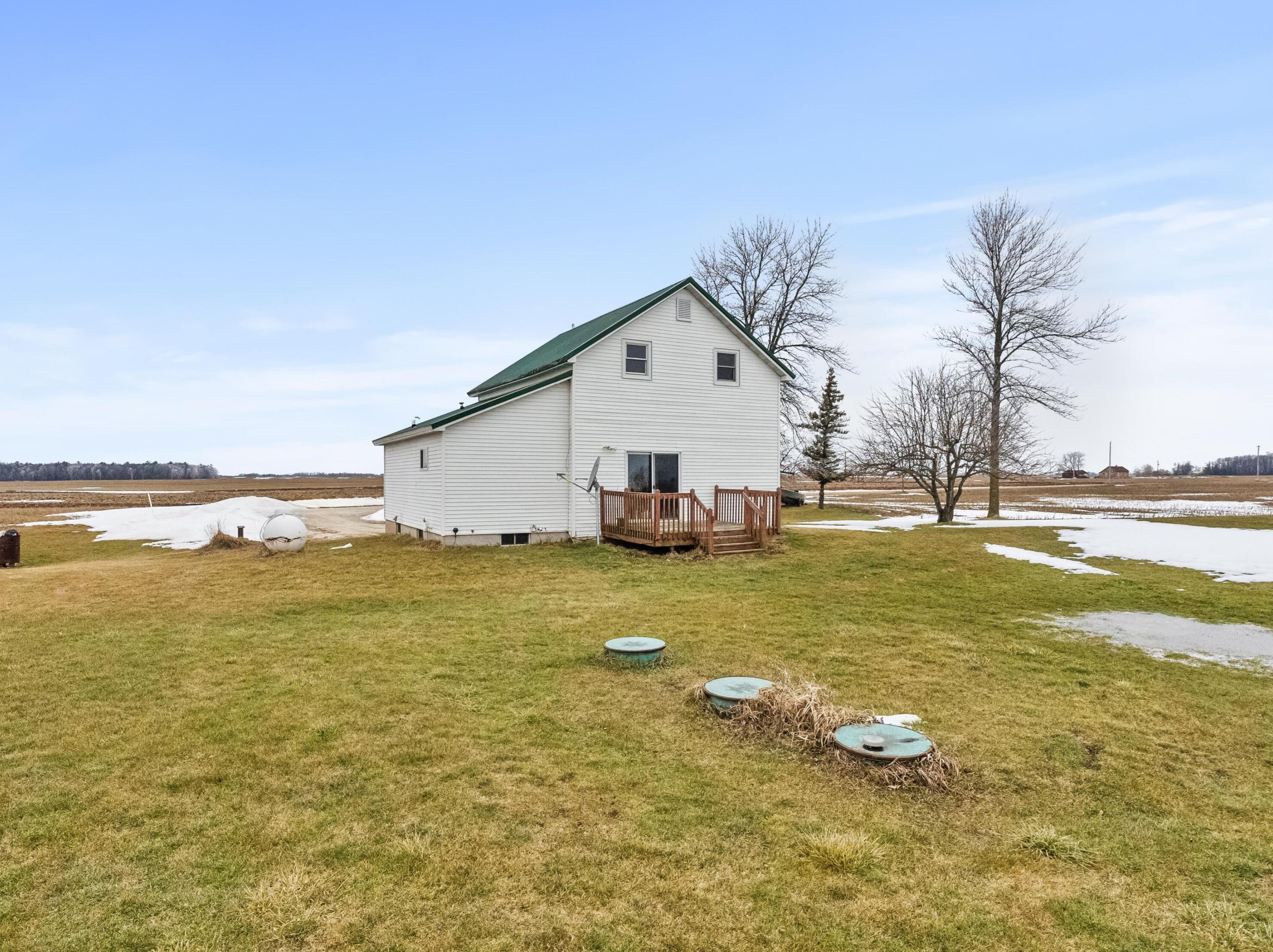 13423 Mraz Rd, Mishicot WI  54228-9413 exterior