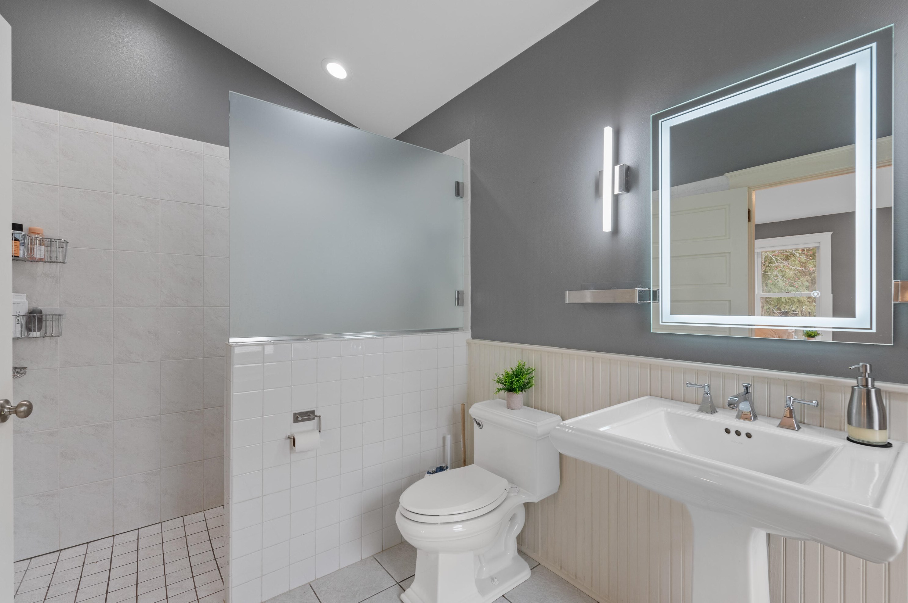 2013 7th St, Sheboygan WI  53081-2711 exterior