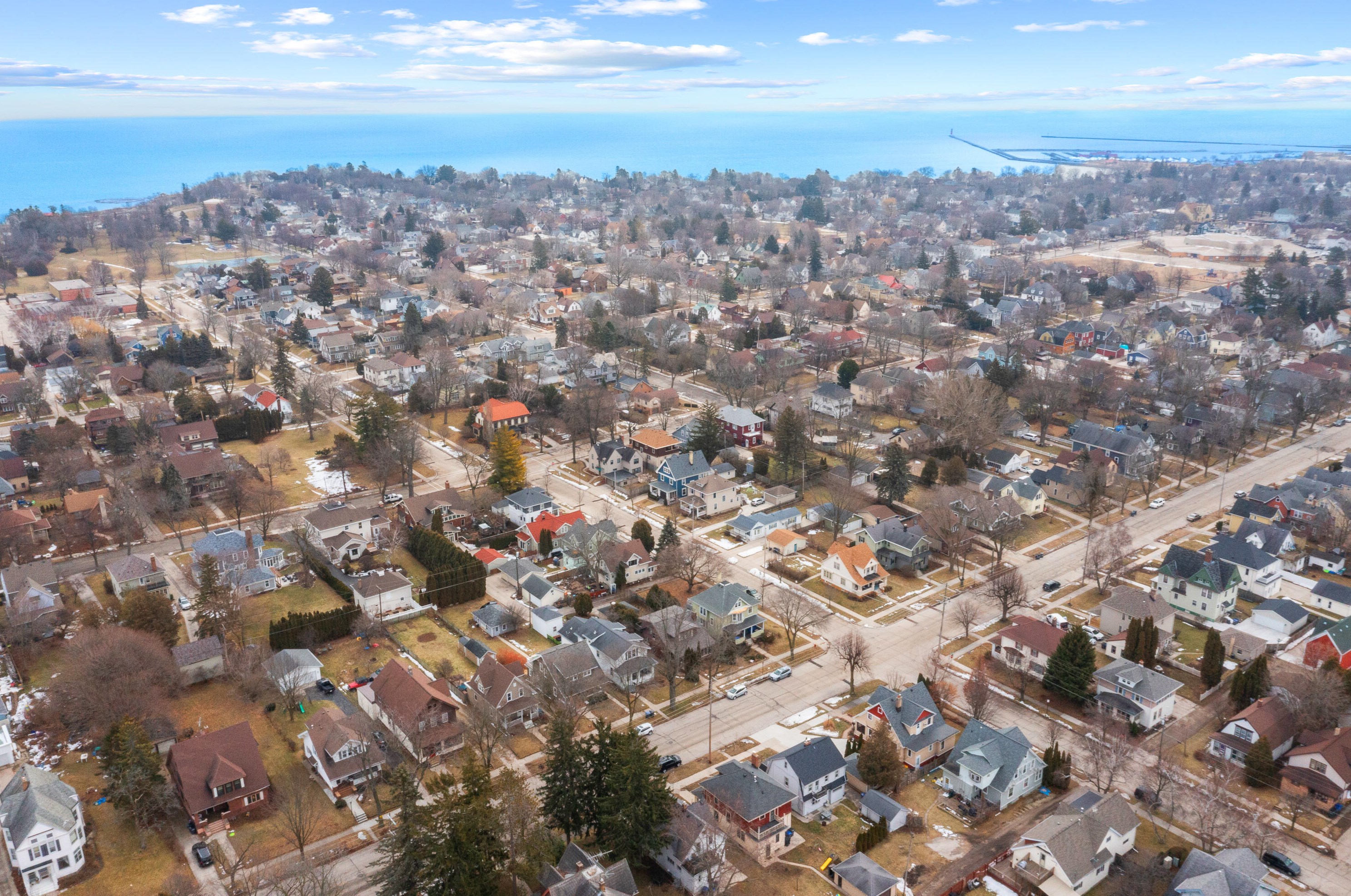 2013 7th St, Sheboygan WI  53081-2711 exterior