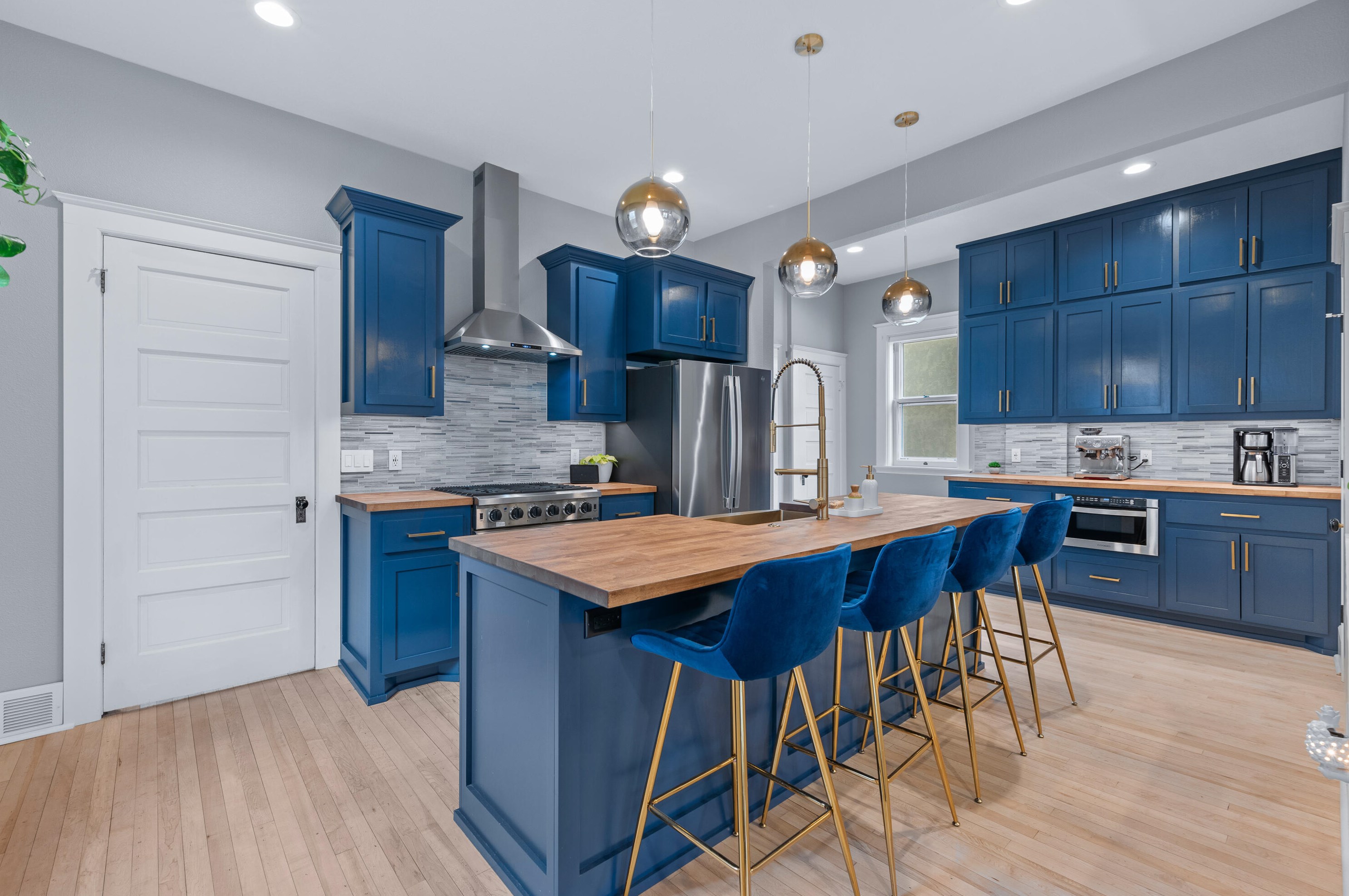 2013 7th St, Sheboygan WI  53081-2711 exterior