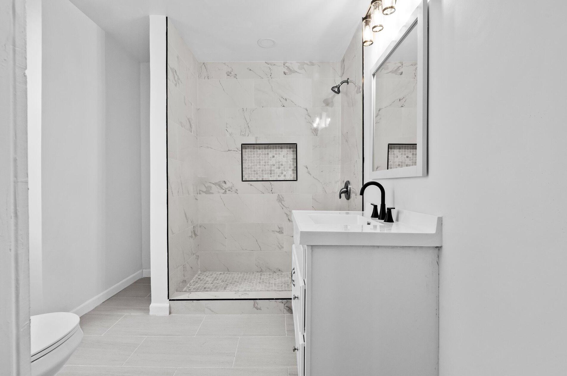 2953 11 St, Milwaukee WI 53215-3813 exterior