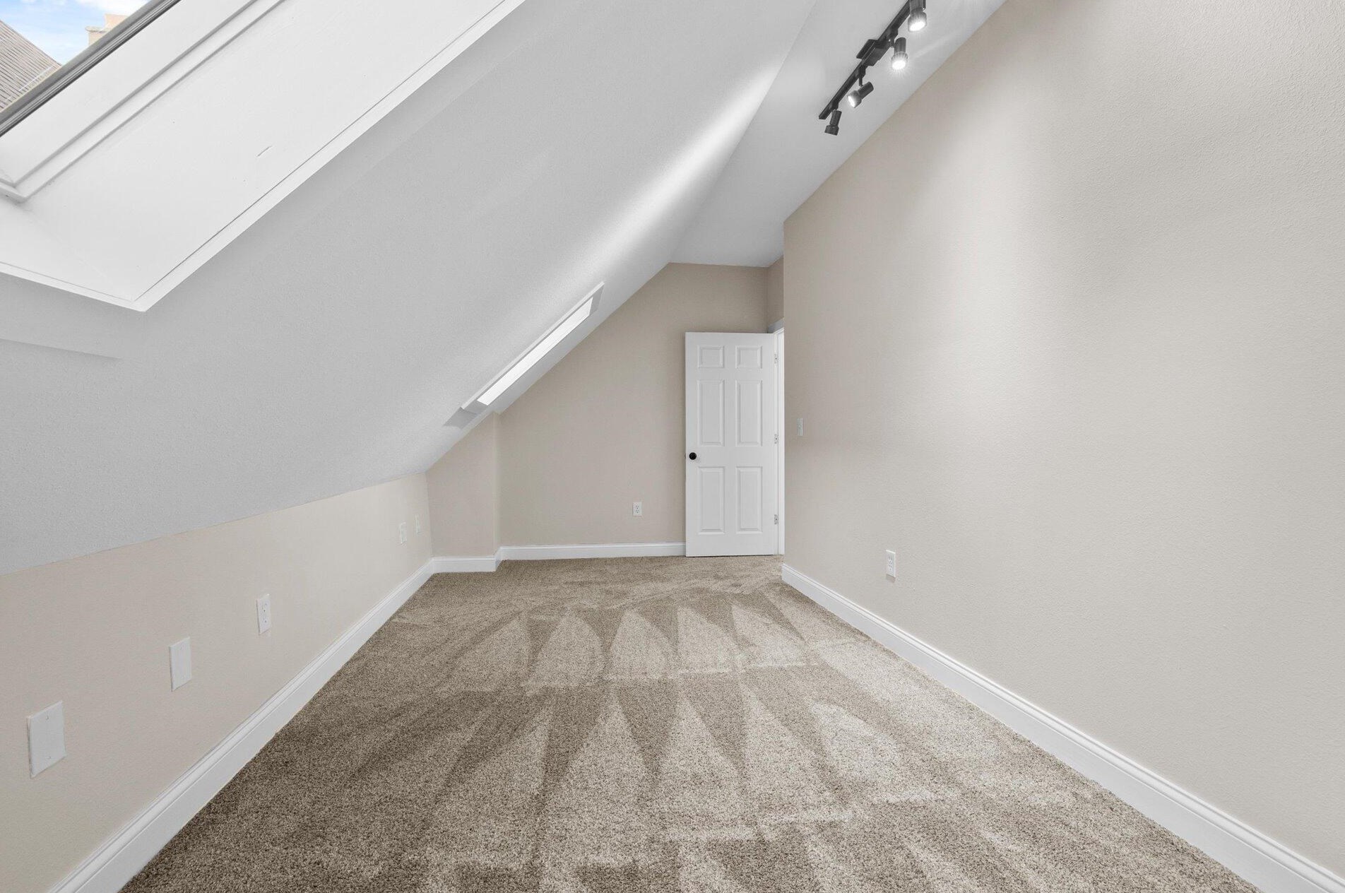 2953 11 St, Milwaukee WI 53215-3813 exterior