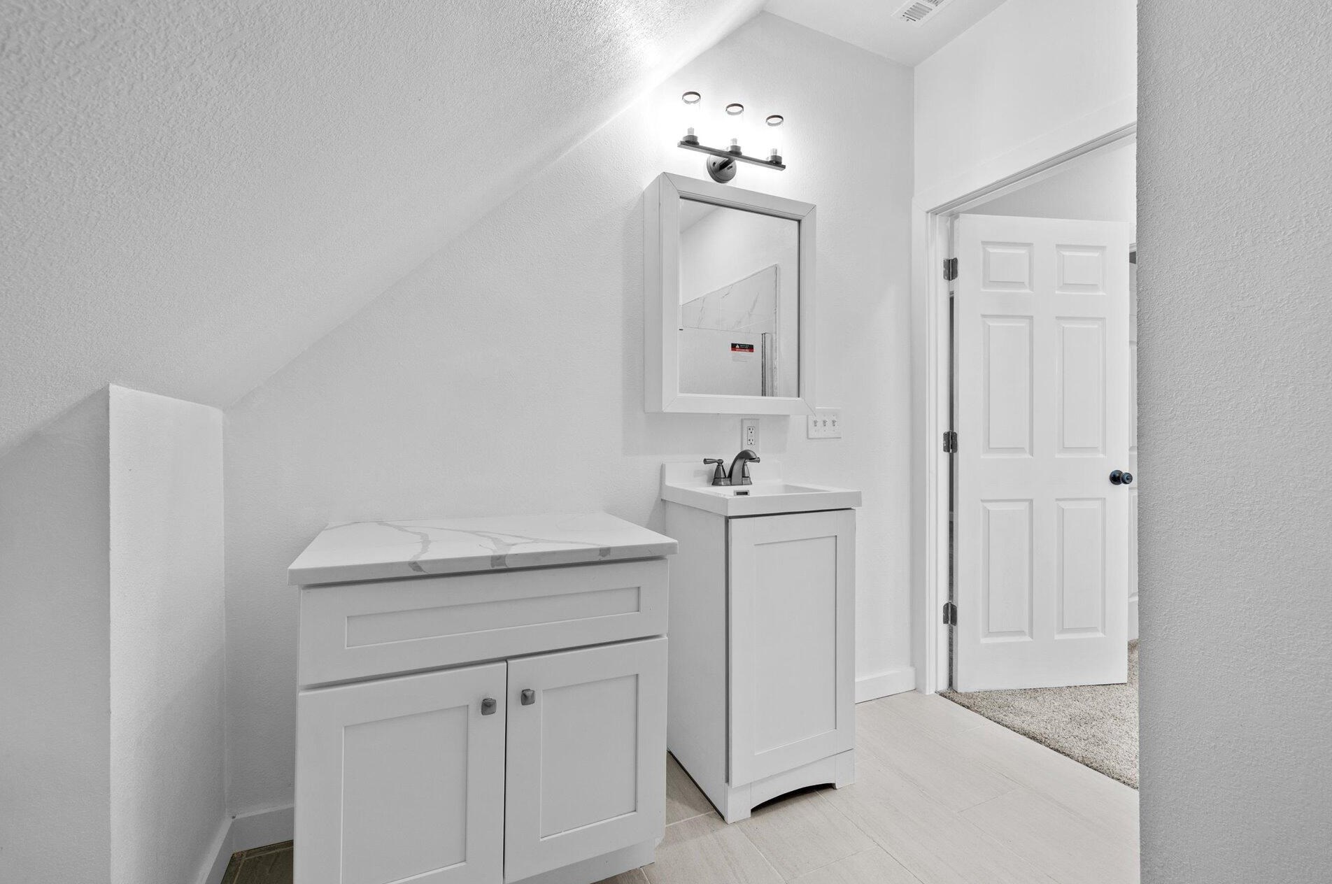 2953 11 St, Milwaukee WI 53215-3813 exterior