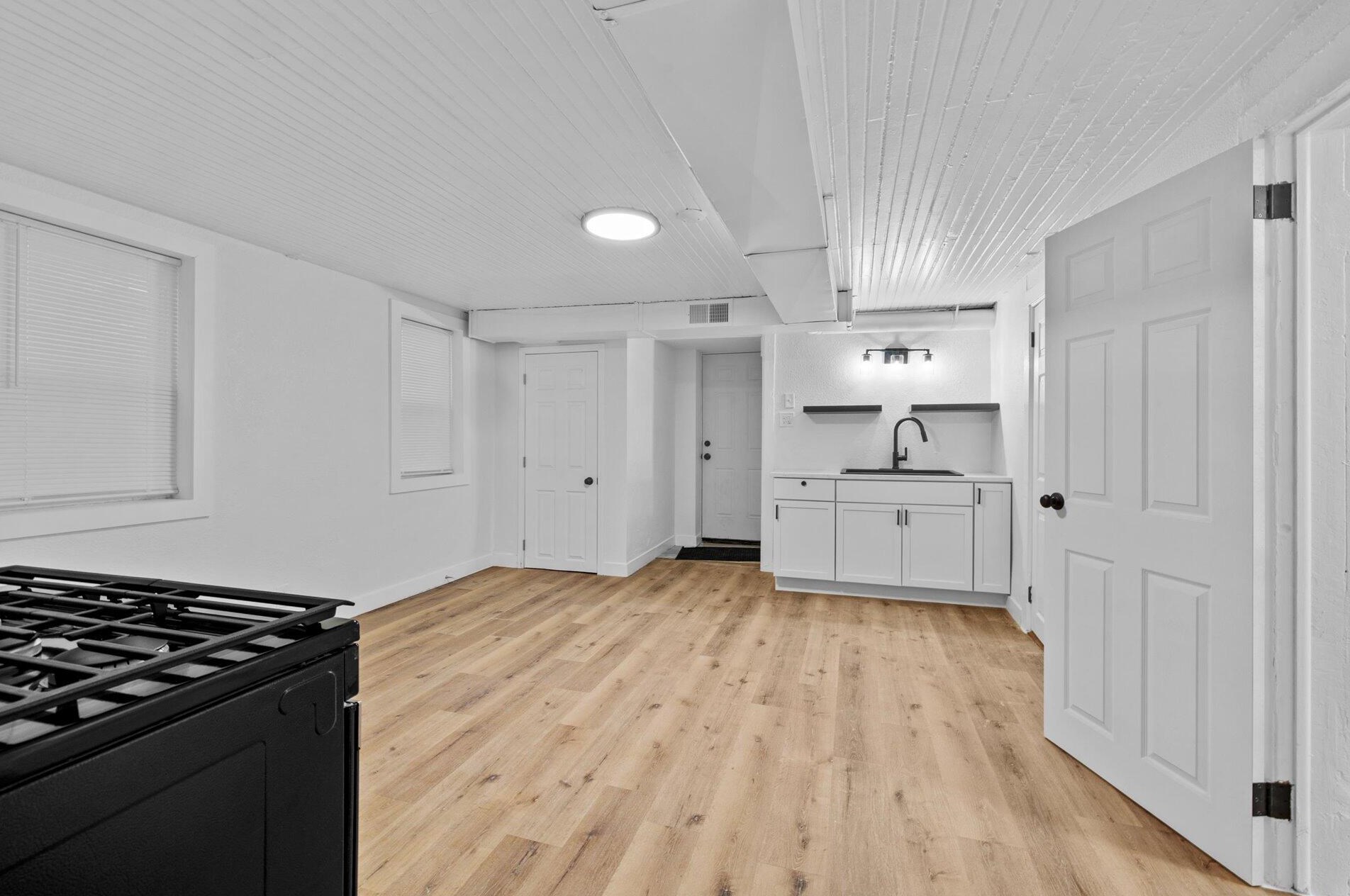 2953 11 St, Milwaukee WI 53215-3813 exterior