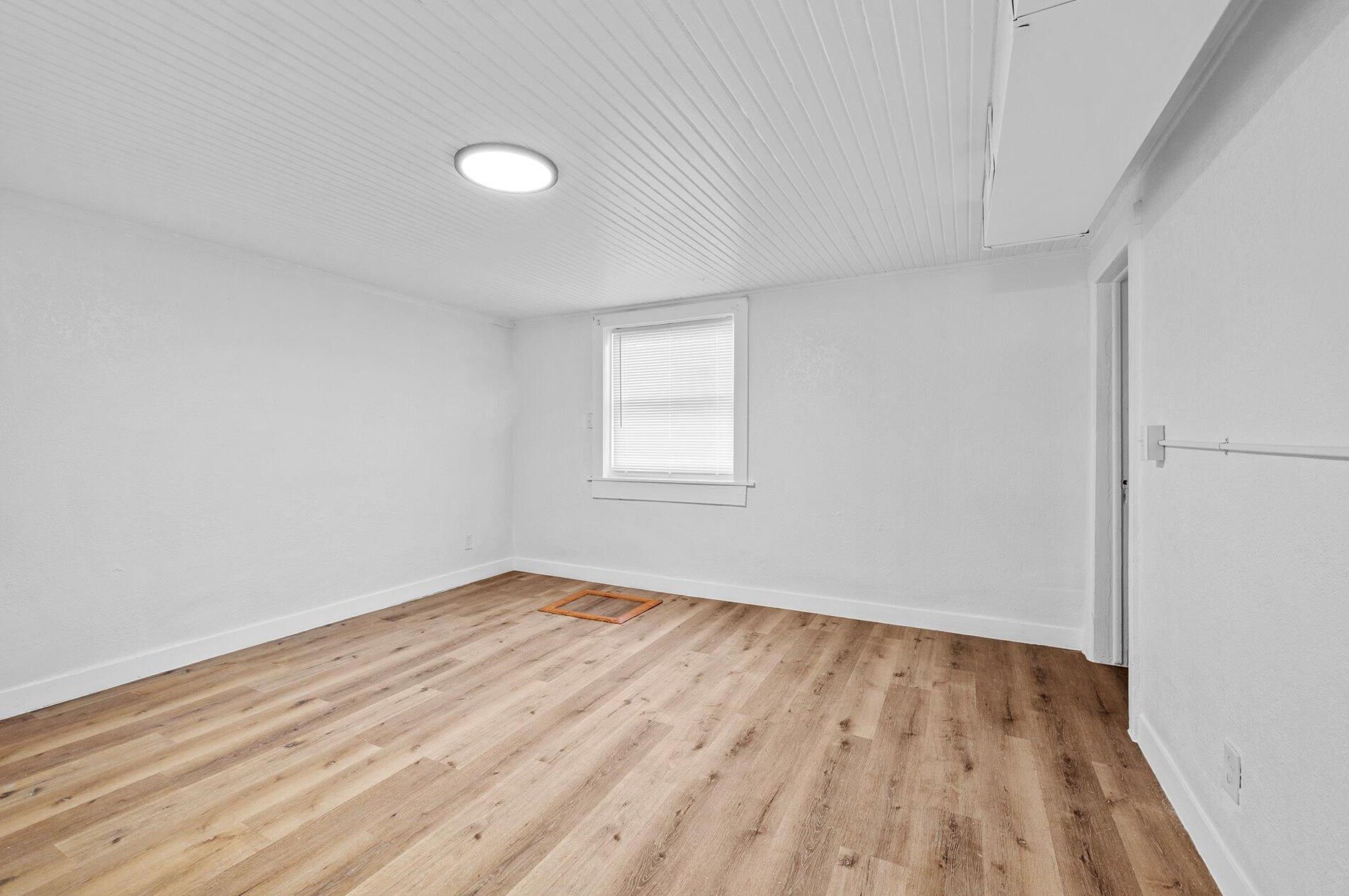 2953 11 St, Milwaukee WI 53215-3813 exterior